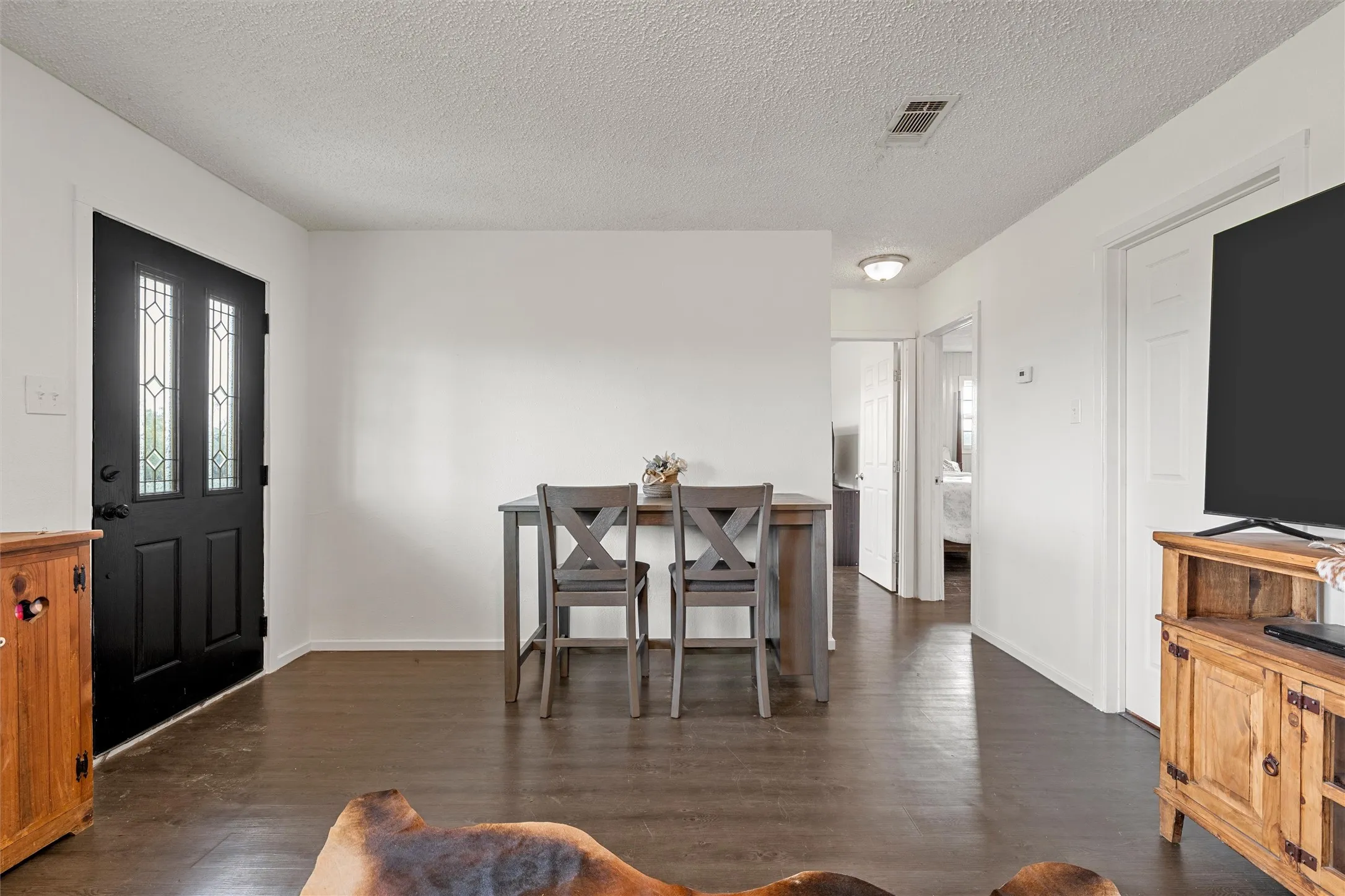 Single Family Residence For Rent in Hill County , 2851 Fm 339, Mount Calm, Texas 76673, 3 Bedroom, 1 Bathroom, 1 Garage spaces, 1,334 Sqft, built in 1991, mls#21385025, Real Estate Agent in Mount Calm, Homes For Rent in Hill county, Homes For Rent in Mount Calm, Realtor in Mount Calm Texas, Real Estate Brokerage Independent Realty Texas, Luminita Cordes Realtor