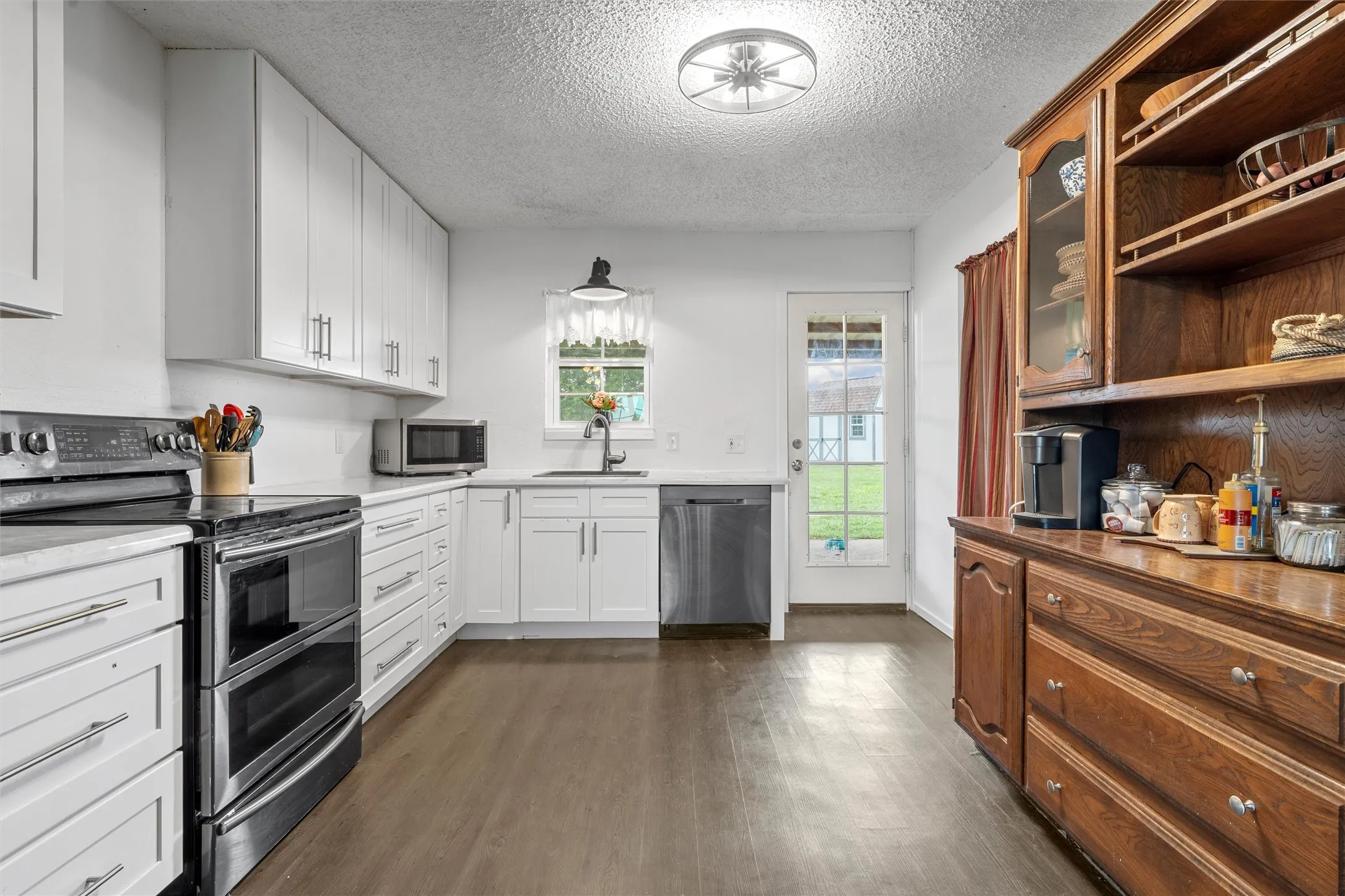 Single Family Residence For Rent in Hill County , 2851 Fm 339, Mount Calm, Texas 76673, 3 Bedroom, 1 Bathroom, 1 Garage spaces, 1,334 Sqft, built in 1991, mls#21385025, Real Estate Agent in Mount Calm, Homes For Rent in Hill county, Homes For Rent in Mount Calm, Realtor in Mount Calm Texas, Real Estate Brokerage Independent Realty Texas, Luminita Cordes Realtor