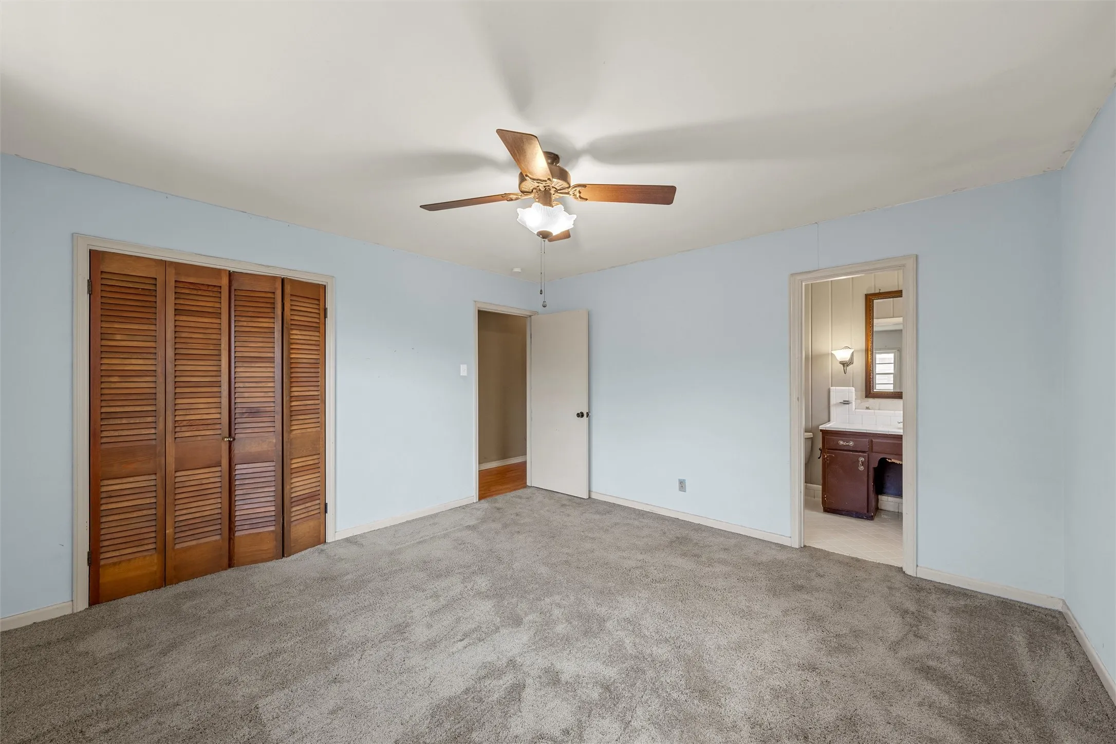 Single Family Residence For Rent in Mc Lennan County , 2349 Mount Carmel Drive, Waco, Texas 76710, 3 Bedroom, 2 Bathroom, 2 Garage spaces, 1,770 Sqft, built in 1958, mls#21386805, Real Estate Agent in Waco, Homes For Rent in Mc Lennan county, Homes For Rent in Waco, Realtor in Waco Texas, Real Estate Brokerage Independent Realty Texas, Luminita Cordes Realtor