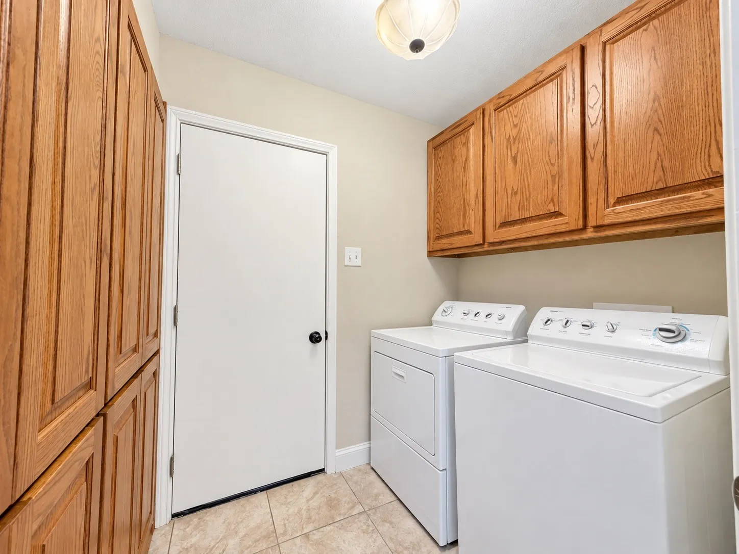 Single Family Residence For Rent in Dallas County , 15531 Mosscove Circle, Dallas, Texas 75248, 4 Bedroom, 2 Bathroom, 2 Garage spaces, 2,220 Sqft, built in 1968, mls#21380608, Real Estate Agent in Dallas, Homes For Rent in Dallas county, Homes For Rent in Dallas, Realtor in Dallas Texas, Real Estate Brokerage Independent Realty Texas, Luminita Cordes Realtor