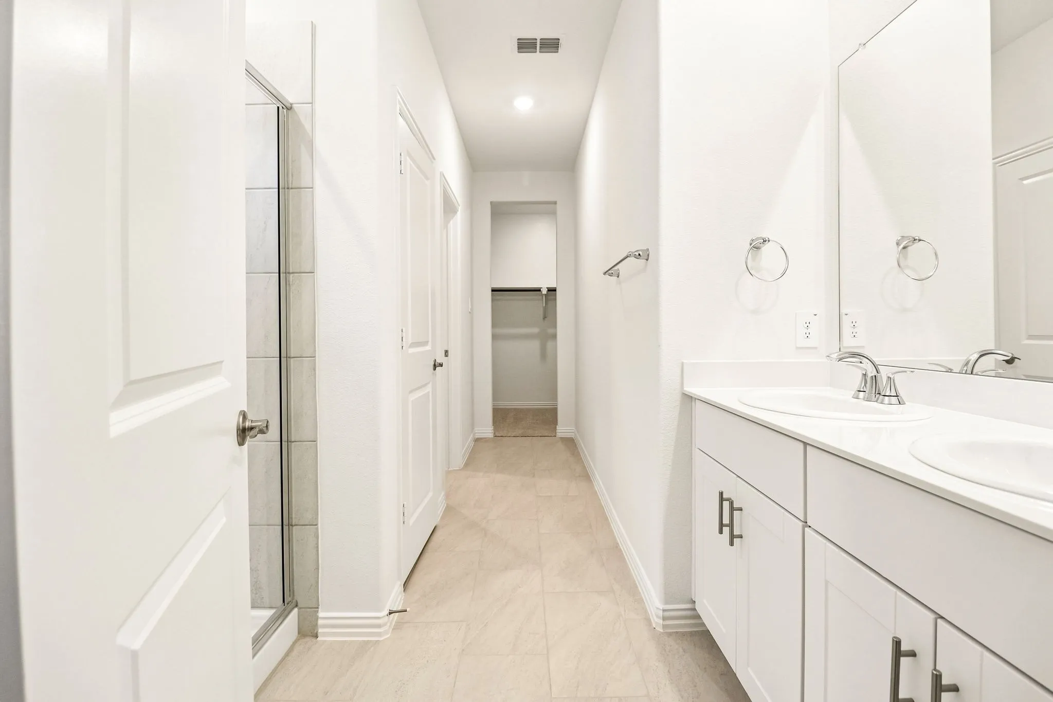 Photo is not of the actual home, but is an inspirational photo of builder’s model home and may depict options, furnishings, and/or decorator features that are not included.