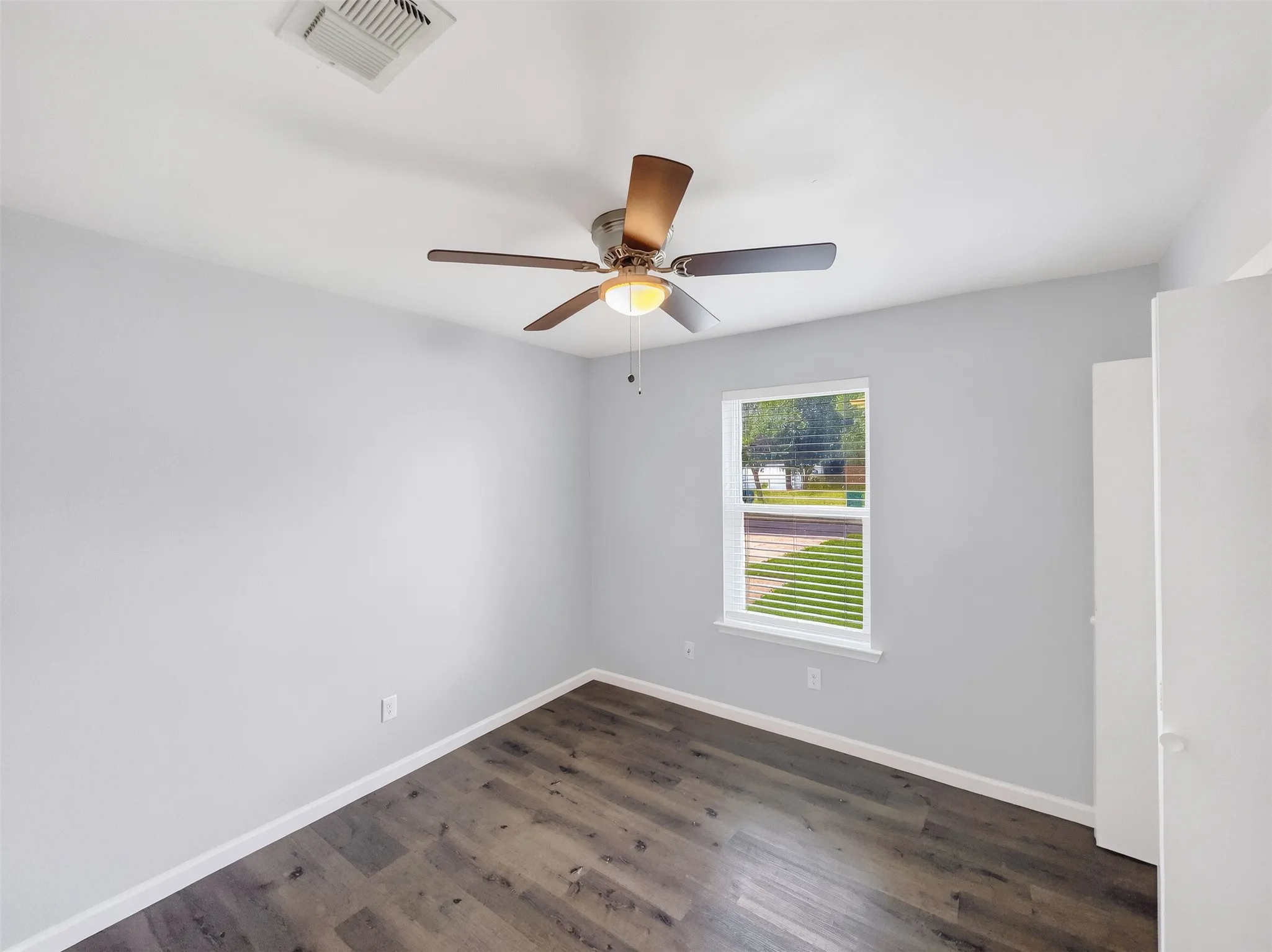 Single Family Residence For Rent in Tarrant County , 109 N Heights Drive, Crowley, Texas 76036, 3 Bedroom, 2 Bathroom, 2 Garage spaces, 1,284 Sqft, built in 1977, mls#21386834, Real Estate Agent in Crowley, Homes For Rent in Tarrant county, Homes For Rent in Crowley, Realtor in Crowley Texas, Real Estate Brokerage Independent Realty Texas, Luminita Cordes Realtor