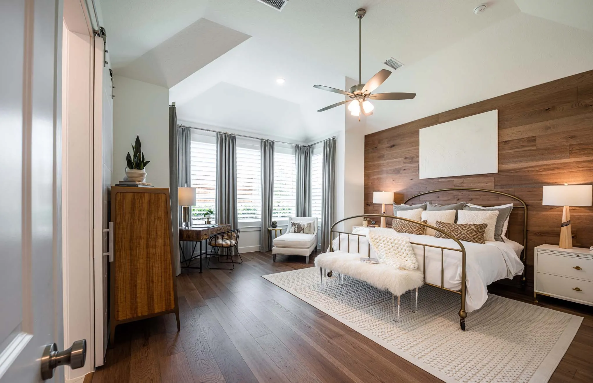Single Family Residence For Sale in Denton County , 1721 Sandbrock Drive, Aubrey, Texas 76227, 5 Bedroom, 6 Bathroom, 2 Garage spaces, 4,354 Sqft, built in 2021, mls#21386811, Real Estate Agent in Aubrey, Homes For Sale in Denton county, Homes For Sale in Aubrey, Realtor in Aubrey Texas, Real Estate Brokerage Independent Realty Texas, Luminita Cordes Realtor
