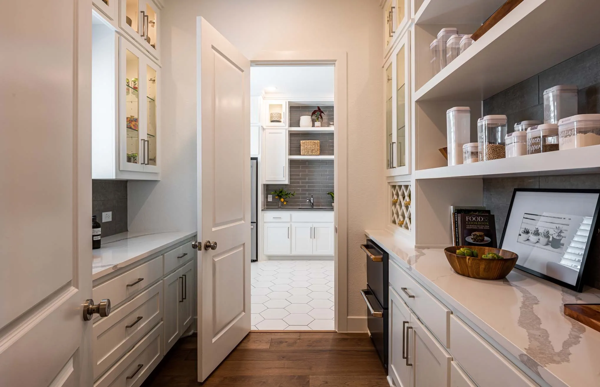 Single Family Residence For Sale in Denton County , 1721 Sandbrock Drive, Aubrey, Texas 76227, 5 Bedroom, 6 Bathroom, 2 Garage spaces, 4,354 Sqft, built in 2021, mls#21386811, Real Estate Agent in Aubrey, Homes For Sale in Denton county, Homes For Sale in Aubrey, Realtor in Aubrey Texas, Real Estate Brokerage Independent Realty Texas, Luminita Cordes Realtor