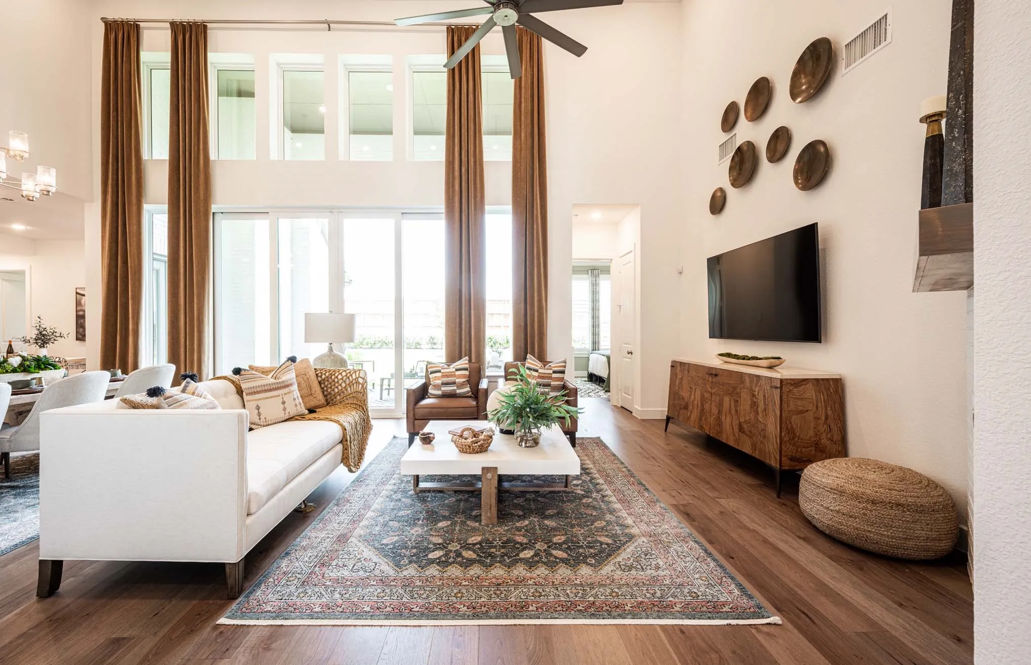 Single Family Residence For Sale in Denton County , 1721 Sandbrock Drive, Aubrey, Texas 76227, 5 Bedroom, 6 Bathroom, 2 Garage spaces, 4,354 Sqft, built in 2021, mls#21386811, Real Estate Agent in Aubrey, Homes For Sale in Denton county, Homes For Sale in Aubrey, Realtor in Aubrey Texas, Real Estate Brokerage Independent Realty Texas, Luminita Cordes Realtor