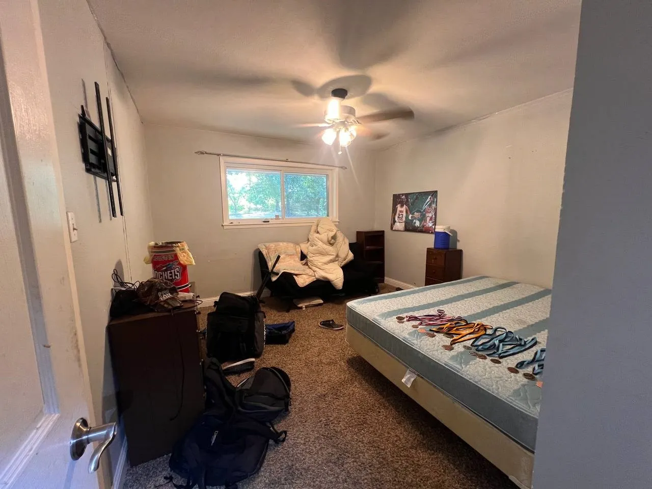 Single Family Residence For Sale in Upshur County , 379 Joy Drive, Ore City, Texas 75683, 3 Bedroom, 2 Bathroom, 2 Garage spaces, 1,992 Sqft, built in 1976, mls#21386764, Real Estate Agent in Ore City, Homes For Sale in Upshur county, Homes For Sale in Ore City, Realtor in Ore City Texas, Real Estate Brokerage Independent Realty Texas, Luminita Cordes Realtor