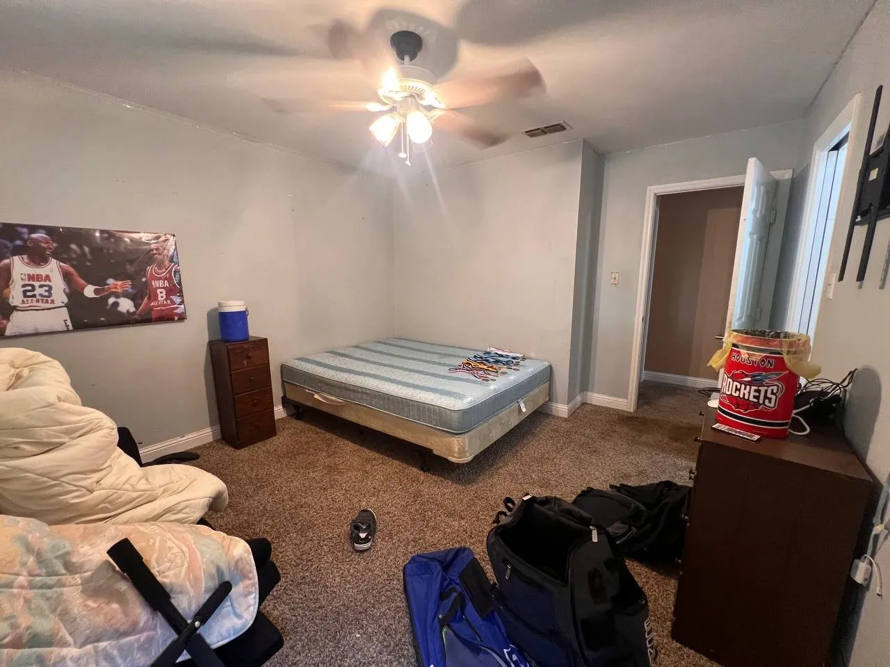 Single Family Residence For Sale in Upshur County , 379 Joy Drive, Ore City, Texas 75683, 3 Bedroom, 2 Bathroom, 2 Garage spaces, 1,992 Sqft, built in 1976, mls#21386764, Real Estate Agent in Ore City, Homes For Sale in Upshur county, Homes For Sale in Ore City, Realtor in Ore City Texas, Real Estate Brokerage Independent Realty Texas, Luminita Cordes Realtor