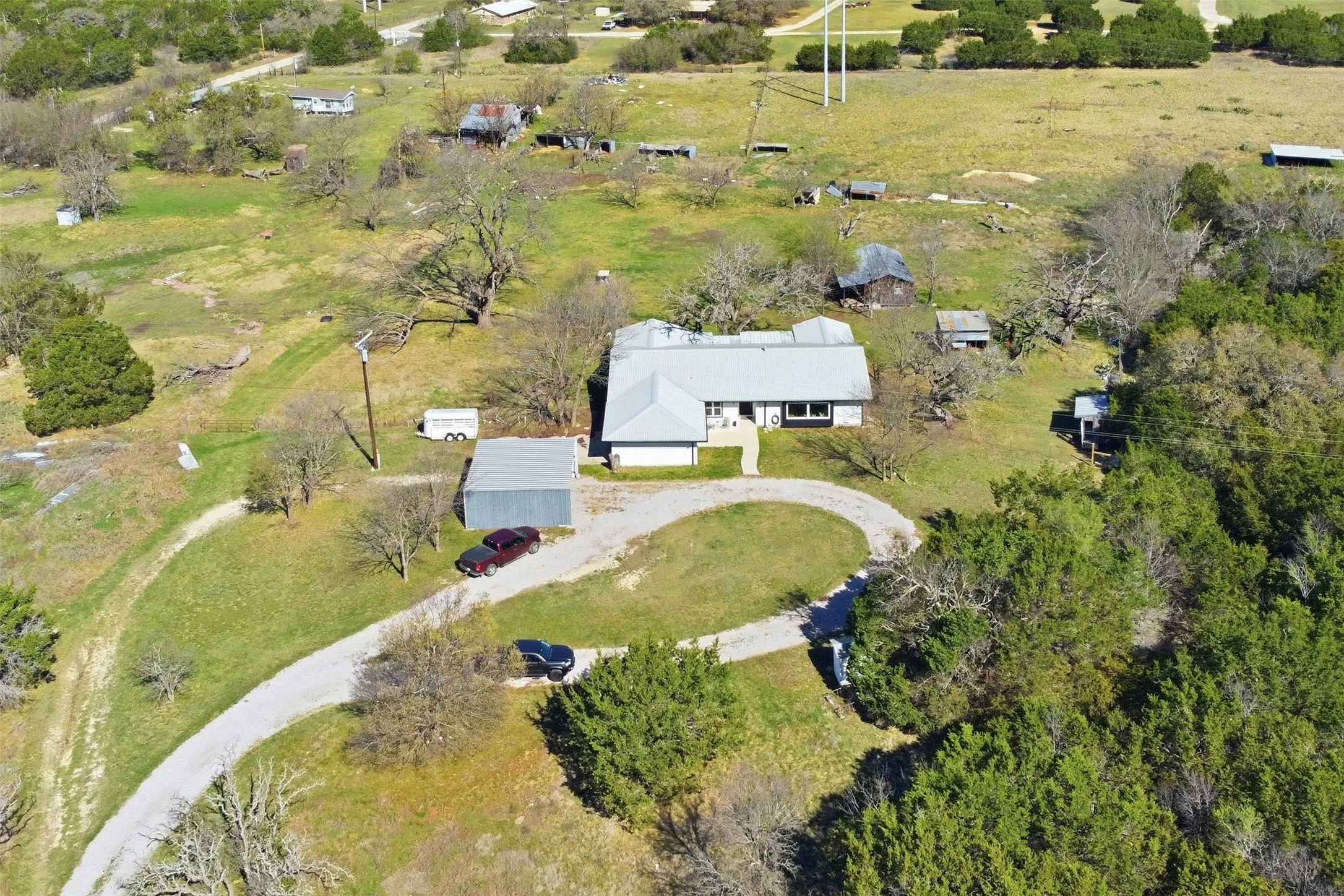 Farm For Sale in Lampasas County , 1115 County Road 2102, Lometa, Texas 76853, 4 Bedroom, 3 Bathroom, 2 Garage spaces, 2,995 Sqft, built in 1989, mls#21386349, Real Estate Agent in Lometa, Homes For Sale in Lampasas county, Homes For Sale in Lometa, Realtor in Lometa Texas, Real Estate Brokerage Independent Realty Texas, Luminita Cordes Realtor