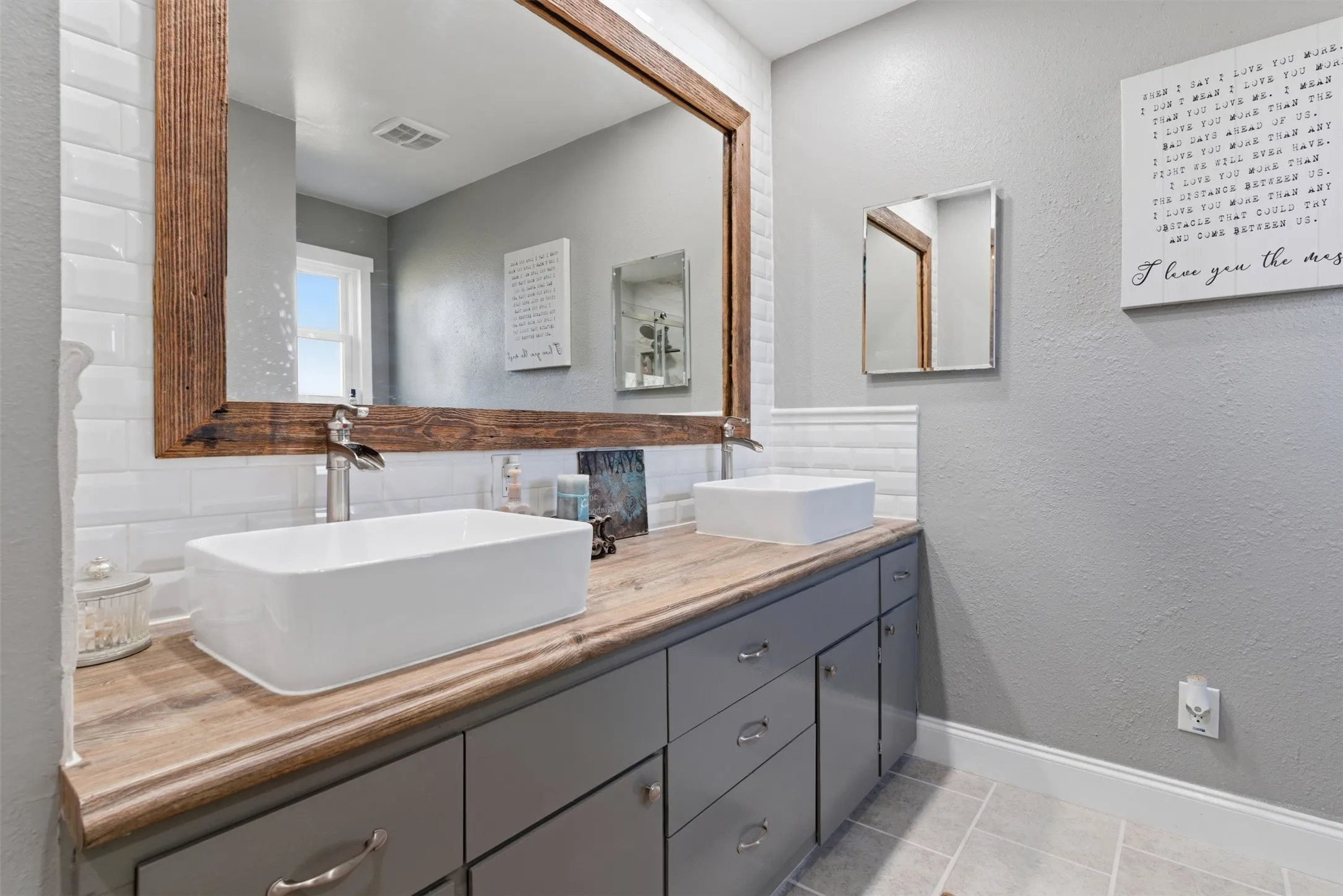 Farm For Sale in Lampasas County , 1115 County Road 2102, Lometa, Texas 76853, 4 Bedroom, 3 Bathroom, 2 Garage spaces, 2,995 Sqft, built in 1989, mls#21386349, Real Estate Agent in Lometa, Homes For Sale in Lampasas county, Homes For Sale in Lometa, Realtor in Lometa Texas, Real Estate Brokerage Independent Realty Texas, Luminita Cordes Realtor