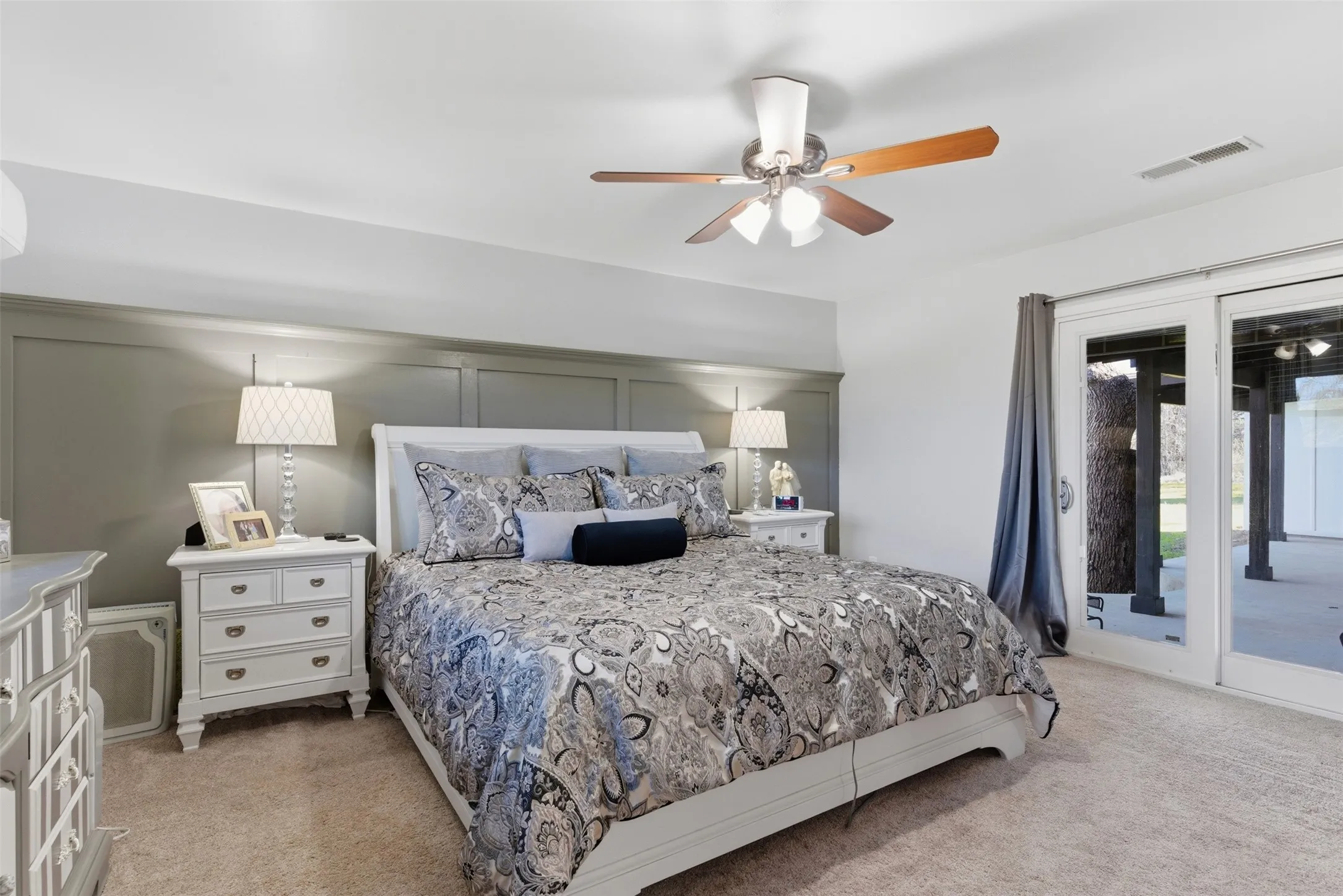 Farm For Sale in Lampasas County , 1115 County Road 2102, Lometa, Texas 76853, 4 Bedroom, 3 Bathroom, 2 Garage spaces, 2,995 Sqft, built in 1989, mls#21386349, Real Estate Agent in Lometa, Homes For Sale in Lampasas county, Homes For Sale in Lometa, Realtor in Lometa Texas, Real Estate Brokerage Independent Realty Texas, Luminita Cordes Realtor