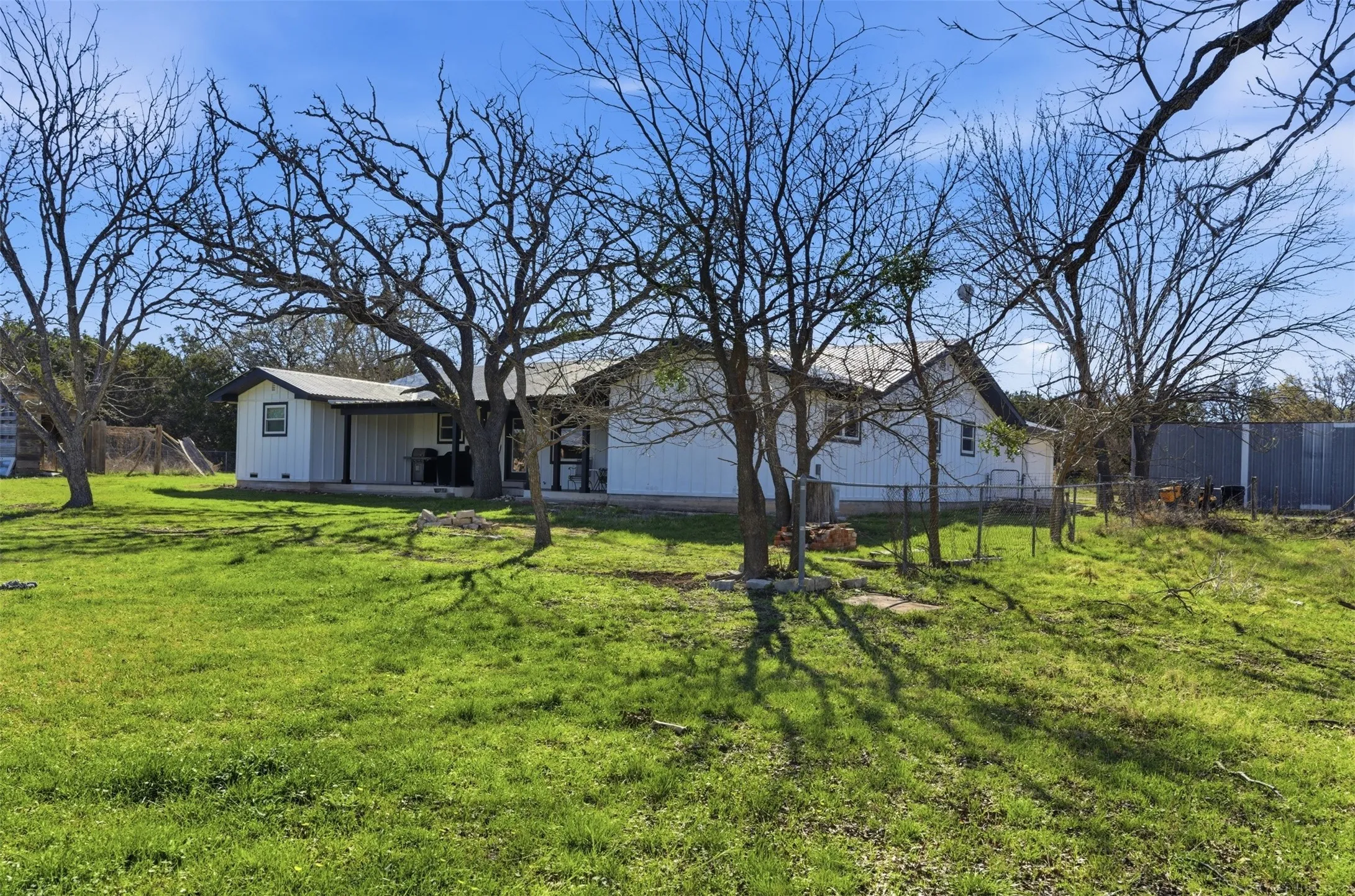 Farm For Sale in Lampasas County , 1115 County Road 2102, Lometa, Texas 76853, 4 Bedroom, 3 Bathroom, 2 Garage spaces, 2,995 Sqft, built in 1989, mls#21386349, Real Estate Agent in Lometa, Homes For Sale in Lampasas county, Homes For Sale in Lometa, Realtor in Lometa Texas, Real Estate Brokerage Independent Realty Texas, Luminita Cordes Realtor