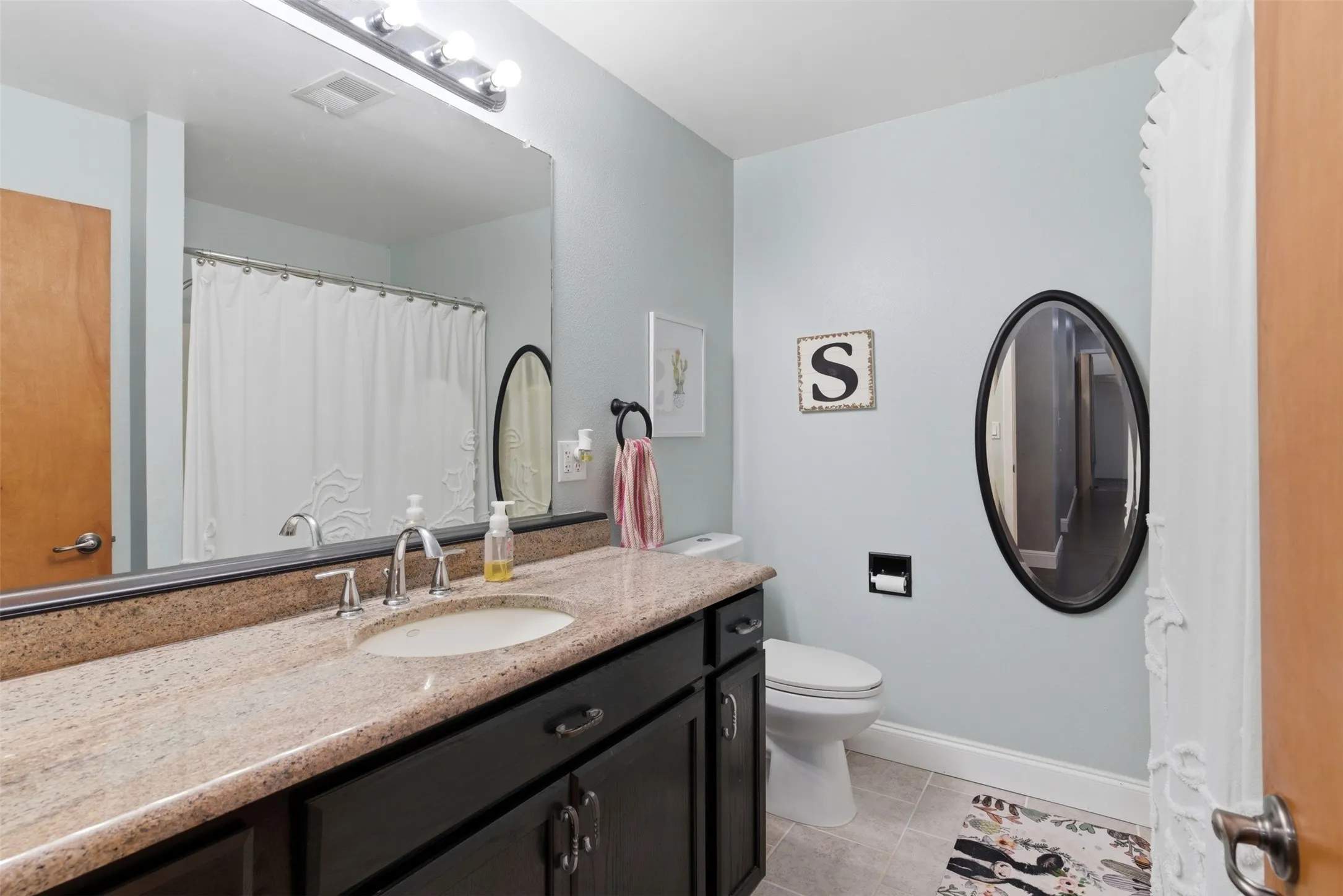 Farm For Sale in Lampasas County , 1115 County Road 2102, Lometa, Texas 76853, 4 Bedroom, 3 Bathroom, 2 Garage spaces, 2,995 Sqft, built in 1989, mls#21386349, Real Estate Agent in Lometa, Homes For Sale in Lampasas county, Homes For Sale in Lometa, Realtor in Lometa Texas, Real Estate Brokerage Independent Realty Texas, Luminita Cordes Realtor