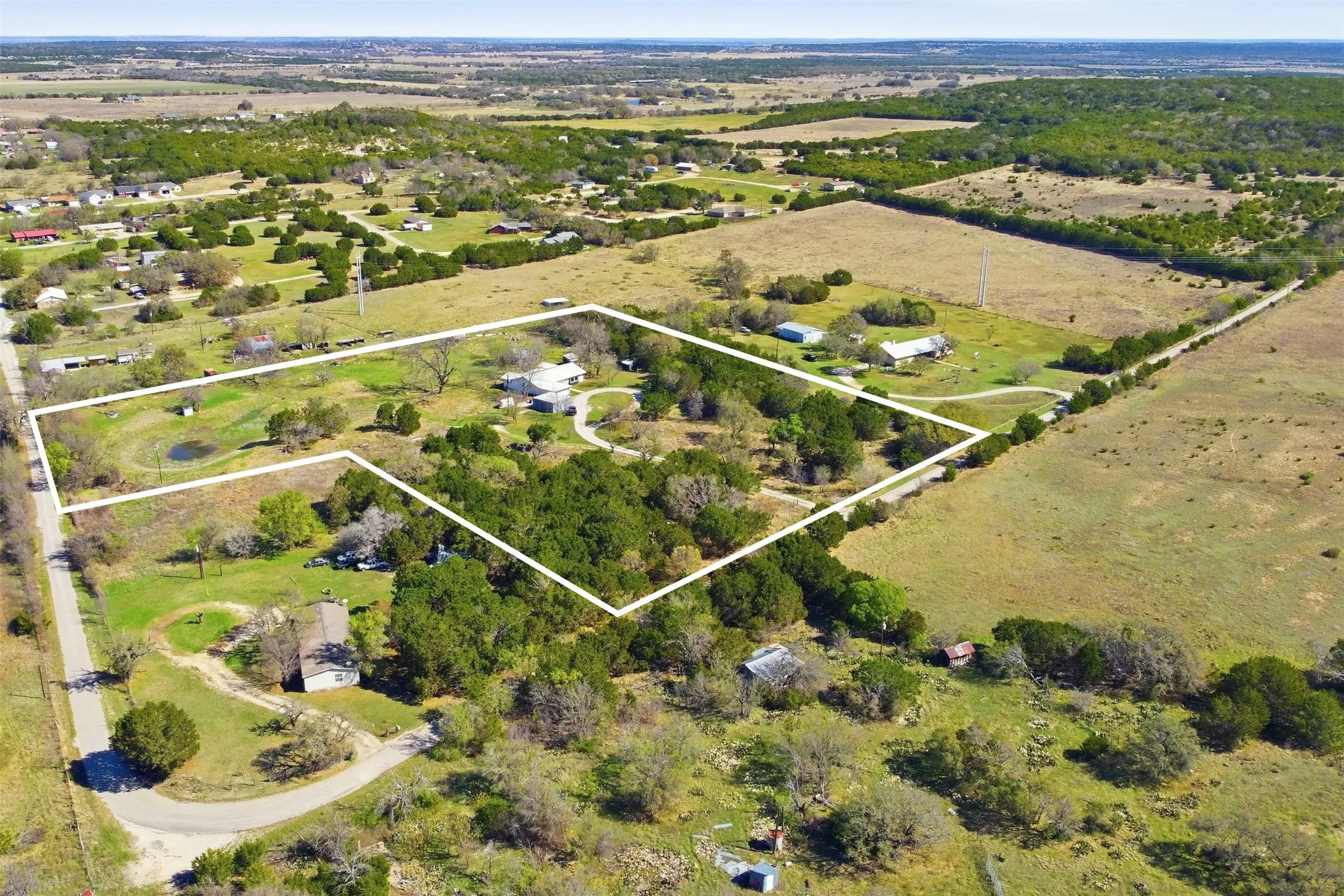 Farm For Sale in Lampasas County , 1115 County Road 2102, Lometa, Texas 76853, 4 Bedroom, 3 Bathroom, 2 Garage spaces, 2,995 Sqft, built in 1989, mls#21386349, Real Estate Agent in Lometa, Homes For Sale in Lampasas county, Homes For Sale in Lometa, Realtor in Lometa Texas, Real Estate Brokerage Independent Realty Texas, Luminita Cordes Realtor