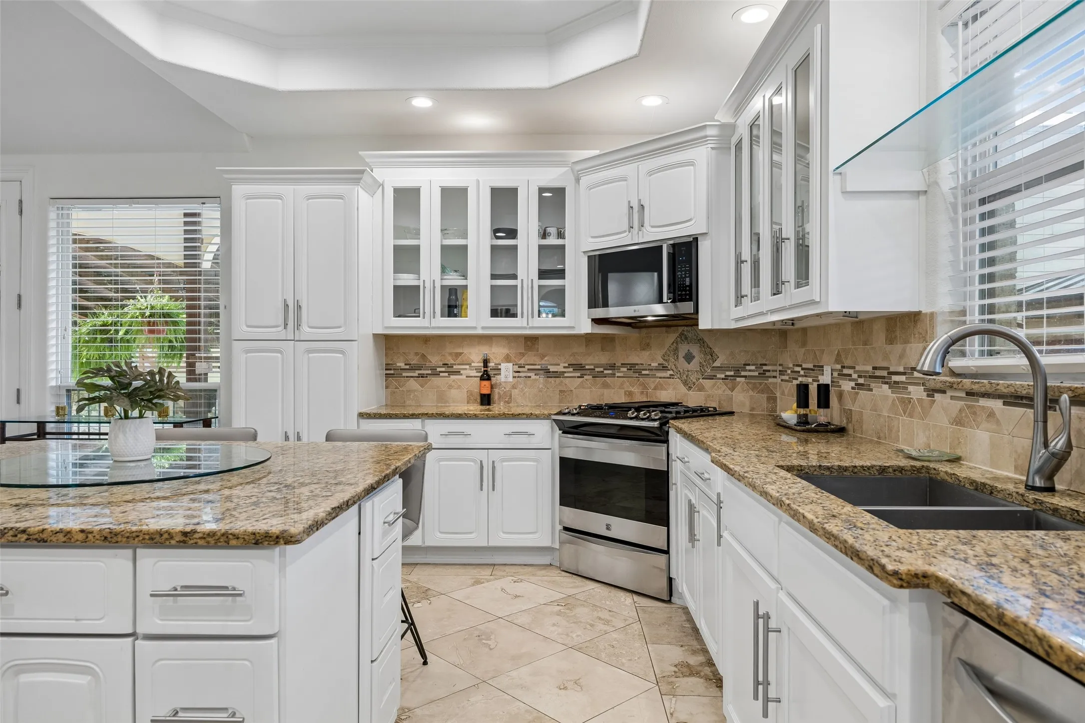 Side View Kitchen