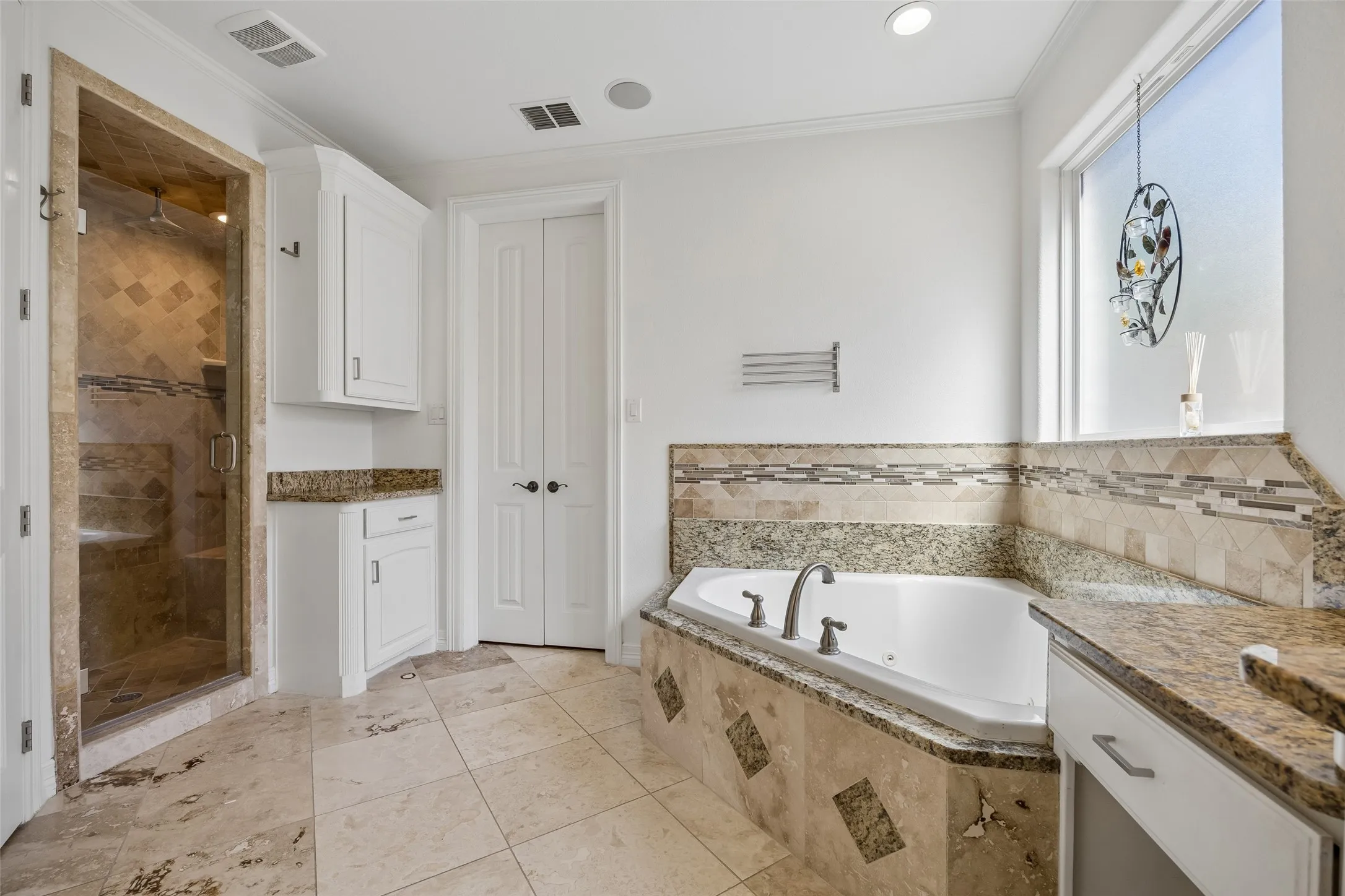 Primary Bath Tub