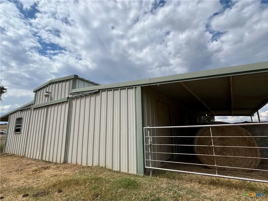 Ranch For Sale in Lampasas County , 4009 N Highway 183, Lampasas, Texas 76550, 0, 0, Garage spaces, 0 Sqft, built in 1950, mls#21385698, Real Estate Agent in Lampasas, Homes For Sale in Lampasas county, Homes For Sale in Lampasas, Realtor in Lampasas Texas, Real Estate Brokerage Independent Realty Texas, Luminita Cordes Realtor