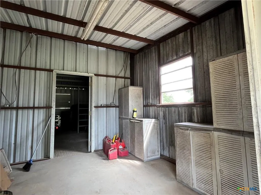 Ranch For Sale in Lampasas County , 4009 N Highway 183, Lampasas, Texas 76550, 0, 0, Garage spaces, 0 Sqft, built in 1950, mls#21385698, Real Estate Agent in Lampasas, Homes For Sale in Lampasas county, Homes For Sale in Lampasas, Realtor in Lampasas Texas, Real Estate Brokerage Independent Realty Texas, Luminita Cordes Realtor