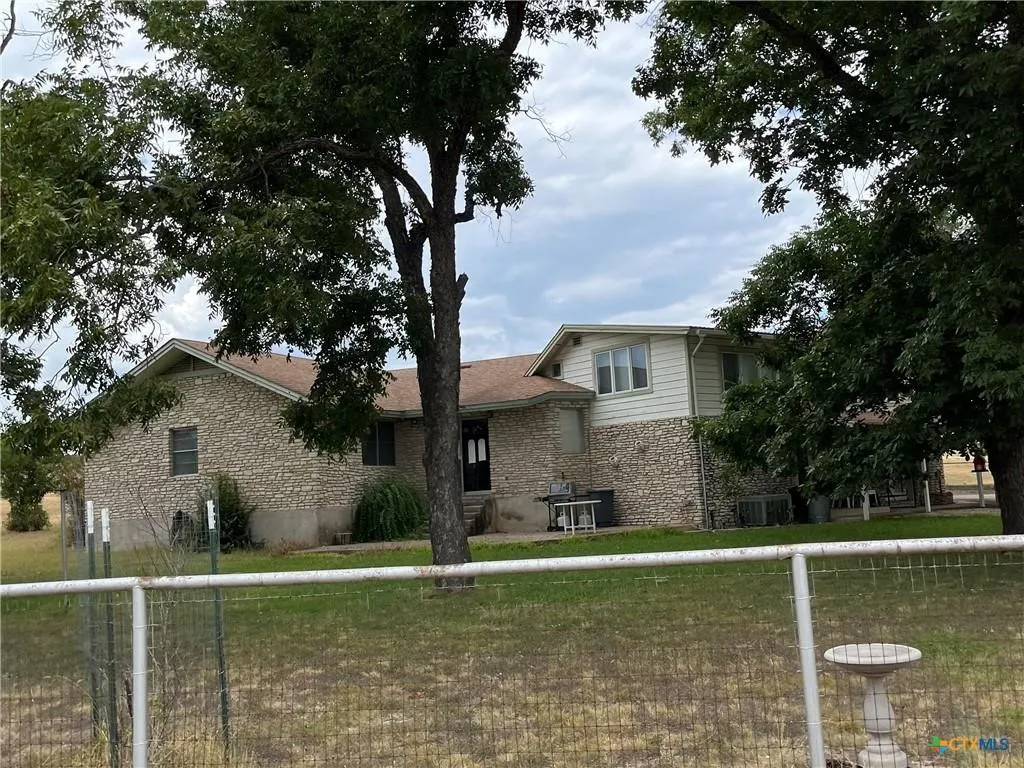 Ranch For Sale in Lampasas County , 4009 N Highway 183, Lampasas, Texas 76550, 0, 0, Garage spaces, 0 Sqft, built in 1950, mls#21385698, Real Estate Agent in Lampasas, Homes For Sale in Lampasas county, Homes For Sale in Lampasas, Realtor in Lampasas Texas, Real Estate Brokerage Independent Realty Texas, Luminita Cordes Realtor