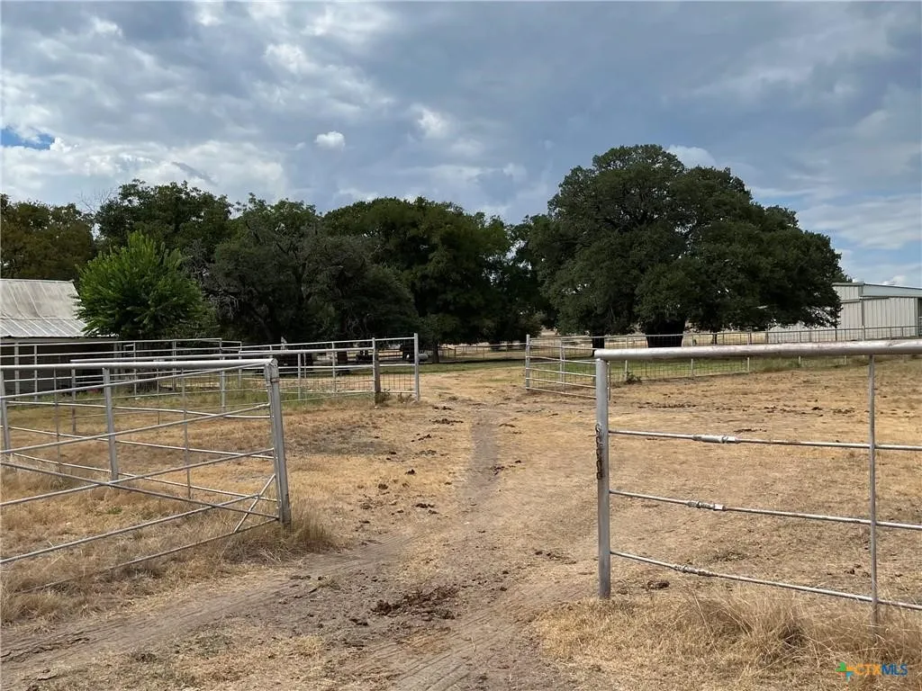 Ranch For Sale in Lampasas County , 4009 N Highway 183, Lampasas, Texas 76550, 0, 0, Garage spaces, 0 Sqft, built in 1950, mls#21385698, Real Estate Agent in Lampasas, Homes For Sale in Lampasas county, Homes For Sale in Lampasas, Realtor in Lampasas Texas, Real Estate Brokerage Independent Realty Texas, Luminita Cordes Realtor