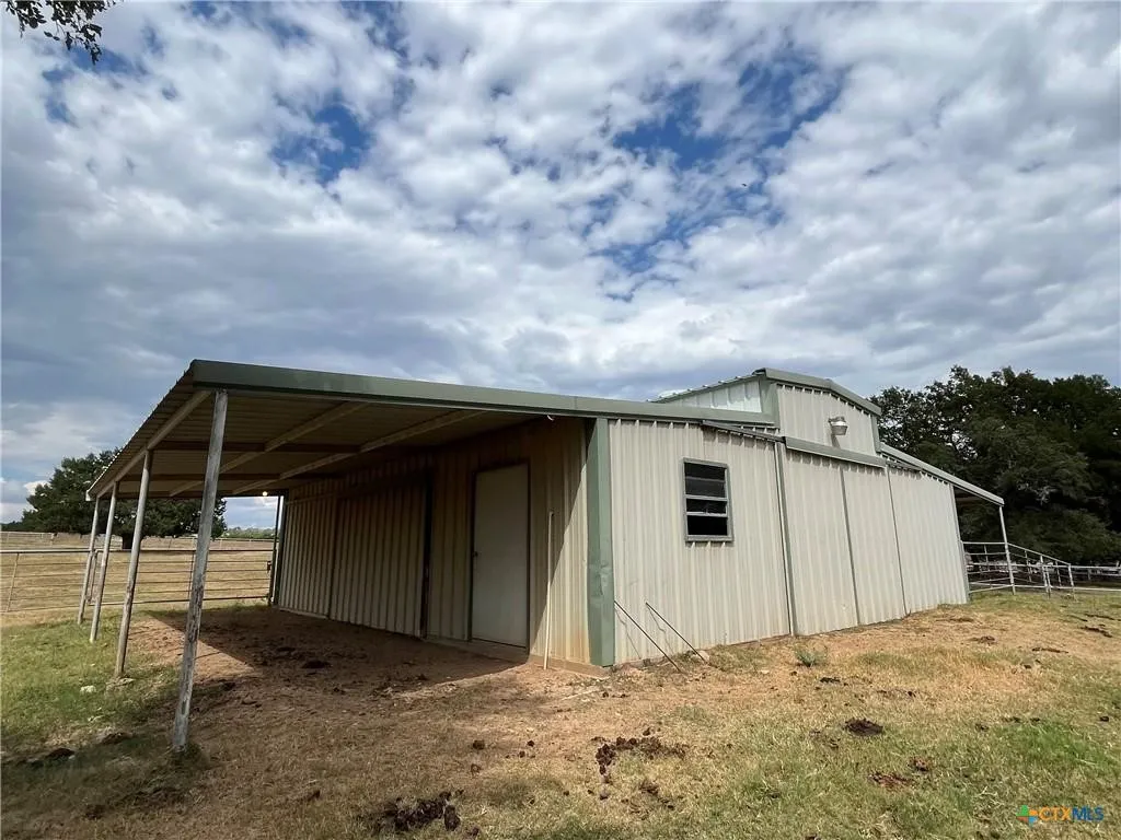 Ranch For Sale in Lampasas County , 4009 N Highway 183, Lampasas, Texas 76550, 0, 0, Garage spaces, 0 Sqft, built in 1950, mls#21385698, Real Estate Agent in Lampasas, Homes For Sale in Lampasas county, Homes For Sale in Lampasas, Realtor in Lampasas Texas, Real Estate Brokerage Independent Realty Texas, Luminita Cordes Realtor