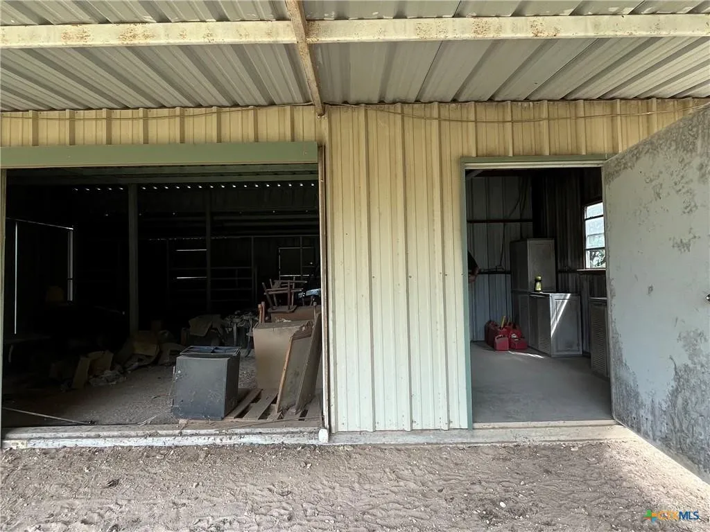Ranch For Sale in Lampasas County , 4009 N Highway 183, Lampasas, Texas 76550, 0, 0, Garage spaces, 0 Sqft, built in 1950, mls#21385698, Real Estate Agent in Lampasas, Homes For Sale in Lampasas county, Homes For Sale in Lampasas, Realtor in Lampasas Texas, Real Estate Brokerage Independent Realty Texas, Luminita Cordes Realtor