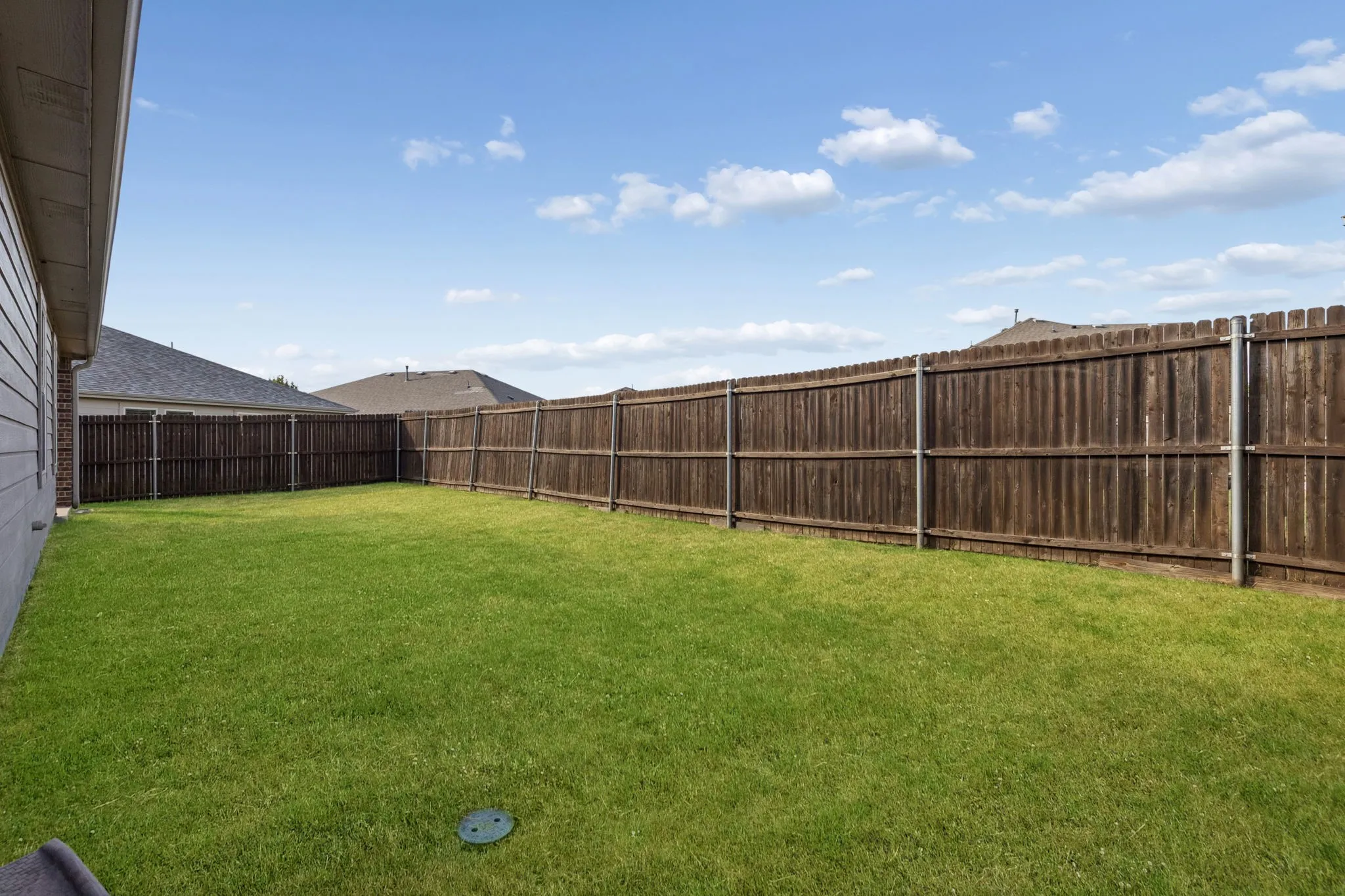 Single Family Residence For Sale in Collin County , 1610 Sorghum Drive, Princeton, Texas 75407, 4 Bedroom, 2 Bathroom, 2 Garage spaces, 1,892 Sqft, built in 2016, mls#21385237, Real Estate Agent in Princeton, Homes For Sale in Collin county, Homes For Sale in Princeton, Realtor in Princeton Texas, Real Estate Brokerage Independent Realty Texas, Luminita Cordes Realtor