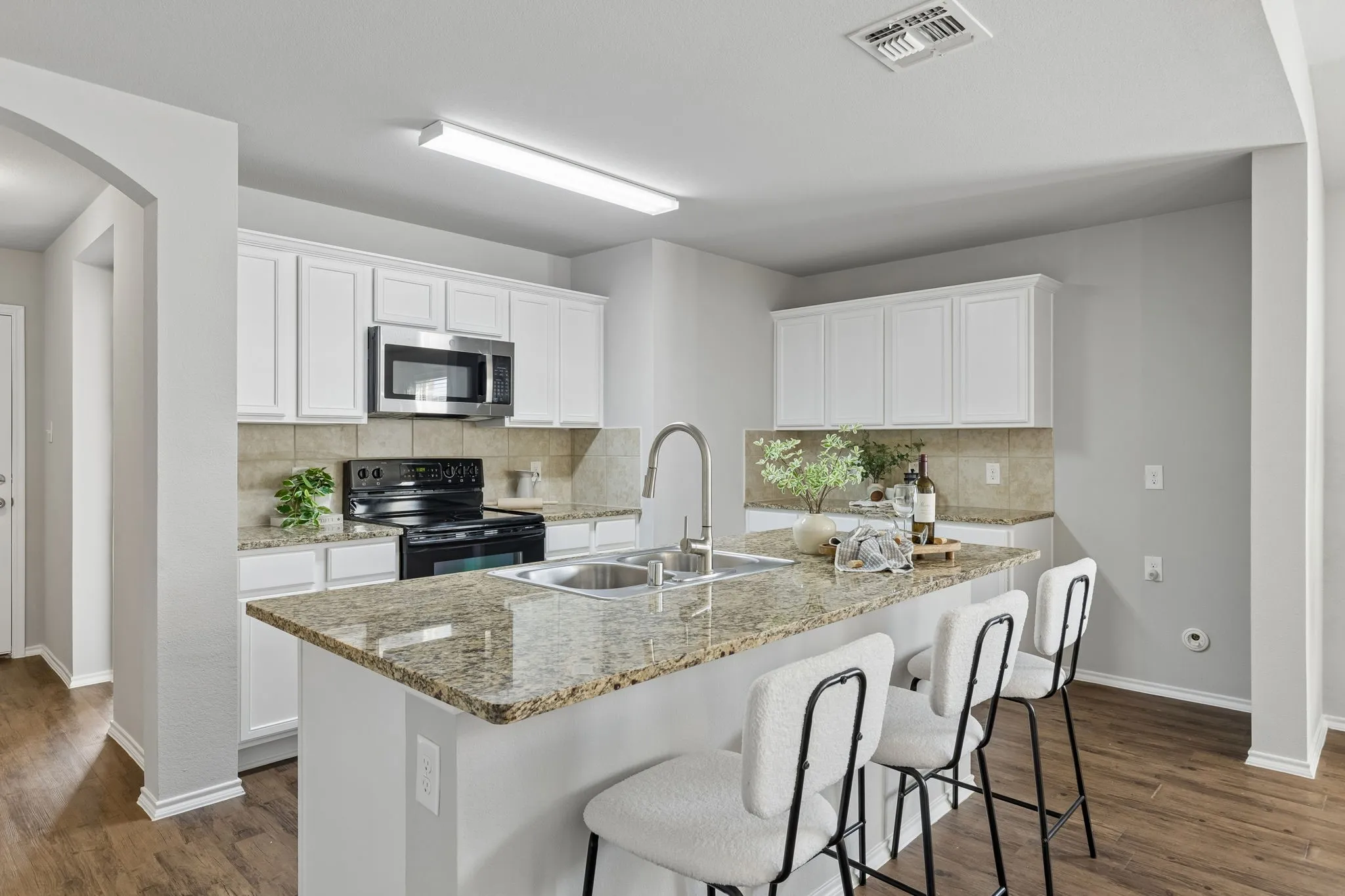 Single Family Residence For Sale in Collin County , 1610 Sorghum Drive, Princeton, Texas 75407, 4 Bedroom, 2 Bathroom, 2 Garage spaces, 1,892 Sqft, built in 2016, mls#21385237, Real Estate Agent in Princeton, Homes For Sale in Collin county, Homes For Sale in Princeton, Realtor in Princeton Texas, Real Estate Brokerage Independent Realty Texas, Luminita Cordes Realtor