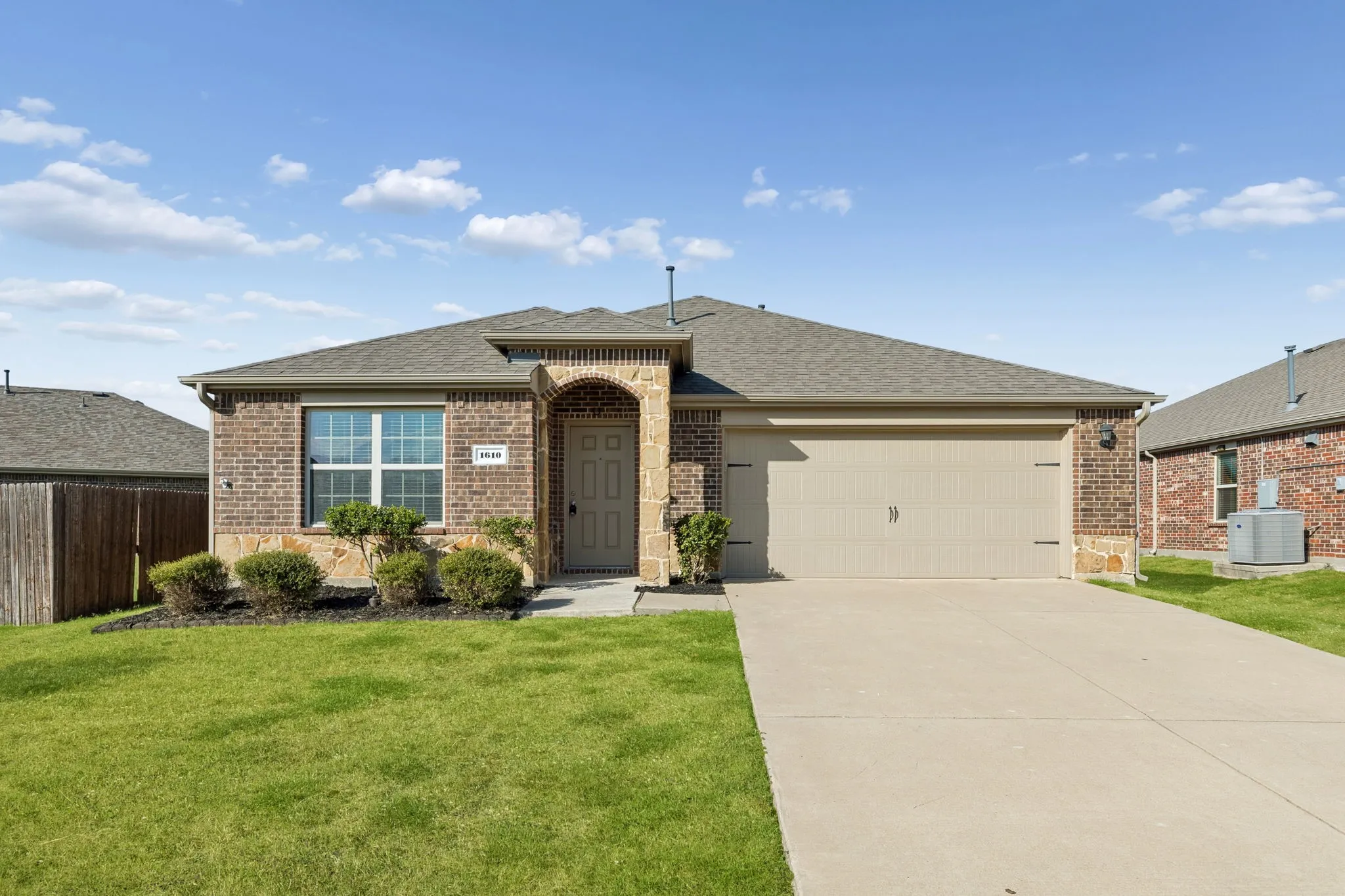 Single Family Residence For Sale in Collin County , 1610 Sorghum Drive, Princeton, Texas 75407, 4 Bedroom, 2 Bathroom, 2 Garage spaces, 1,892 Sqft, built in 2016, mls#21385237, Real Estate Agent in Princeton, Homes For Sale in Collin county, Homes For Sale in Princeton, Realtor in Princeton Texas, Real Estate Brokerage Independent Realty Texas, Luminita Cordes Realtor