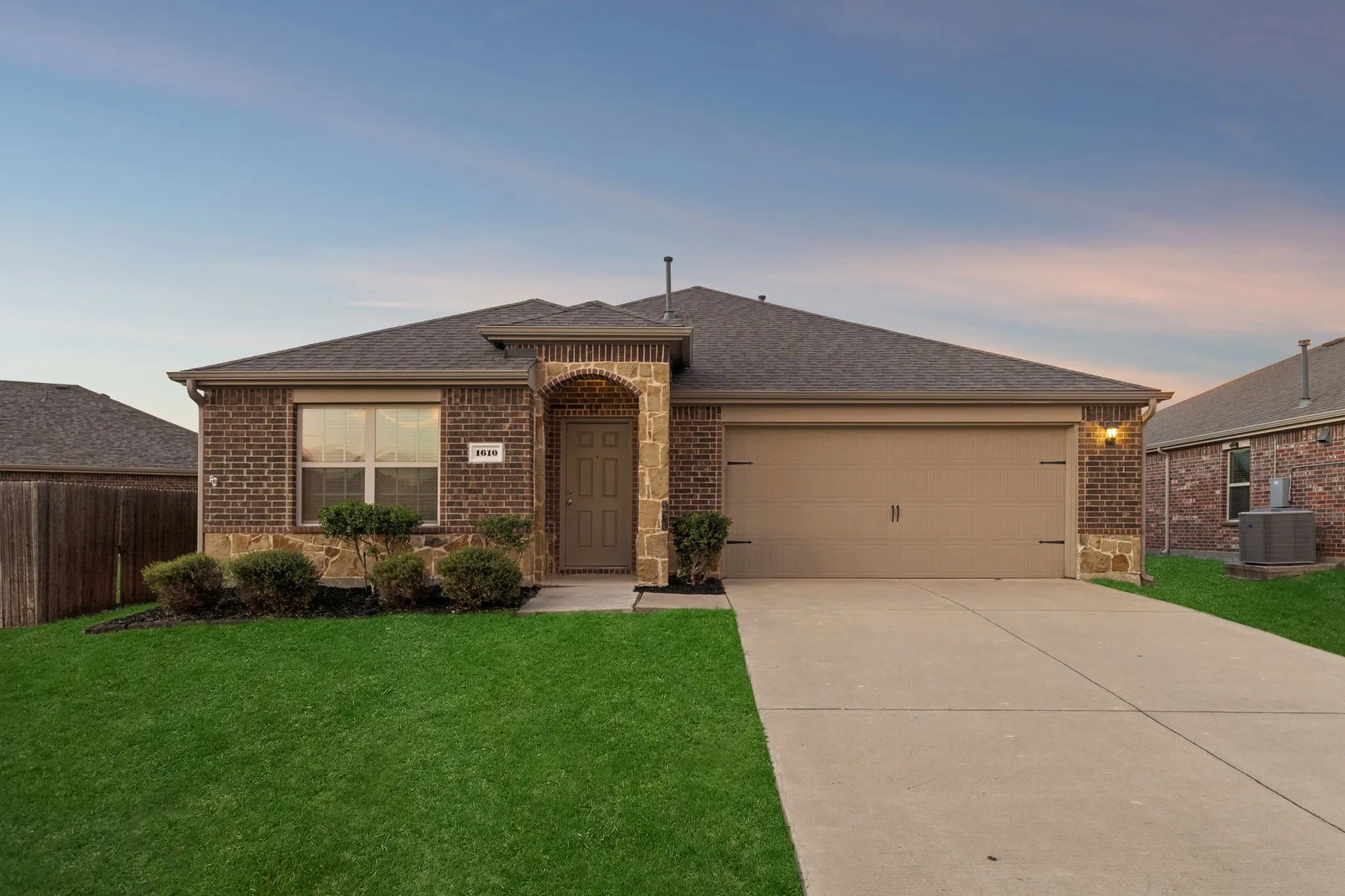 Single Family Residence For Sale in Collin County , 1610 Sorghum Drive, Princeton, Texas 75407, 4 Bedroom, 2 Bathroom, 2 Garage spaces, 1,892 Sqft, built in 2016, mls#21385237, Real Estate Agent in Princeton, Homes For Sale in Collin county, Homes For Sale in Princeton, Realtor in Princeton Texas, Real Estate Brokerage Independent Realty Texas, Luminita Cordes Realtor