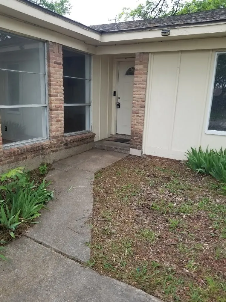 Single Family Residence For Rent in Dallas County , 3261 Santiago Drive, Mesquite, Texas 75150, 4 Bedroom, 2 Bathroom, Garage spaces, 1,065 Sqft, built in 1960, mls#21386855, Real Estate Agent in Mesquite, Homes For Rent in Dallas county, Homes For Rent in Mesquite, Realtor in Mesquite Texas, Real Estate Brokerage Independent Realty Texas, Luminita Cordes Realtor