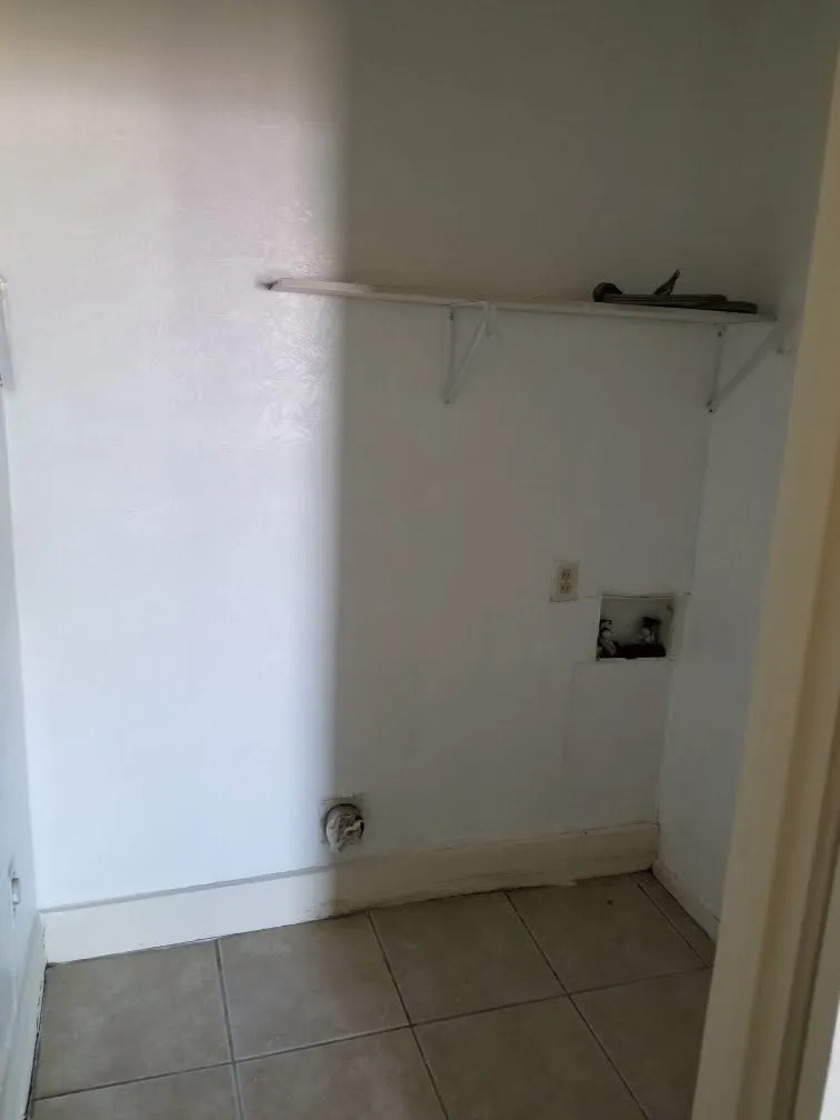 Single Family Residence For Rent in Dallas County , 3261 Santiago Drive, Mesquite, Texas 75150, 4 Bedroom, 2 Bathroom, Garage spaces, 1,065 Sqft, built in 1960, mls#21386855, Real Estate Agent in Mesquite, Homes For Rent in Dallas county, Homes For Rent in Mesquite, Realtor in Mesquite Texas, Real Estate Brokerage Independent Realty Texas, Luminita Cordes Realtor