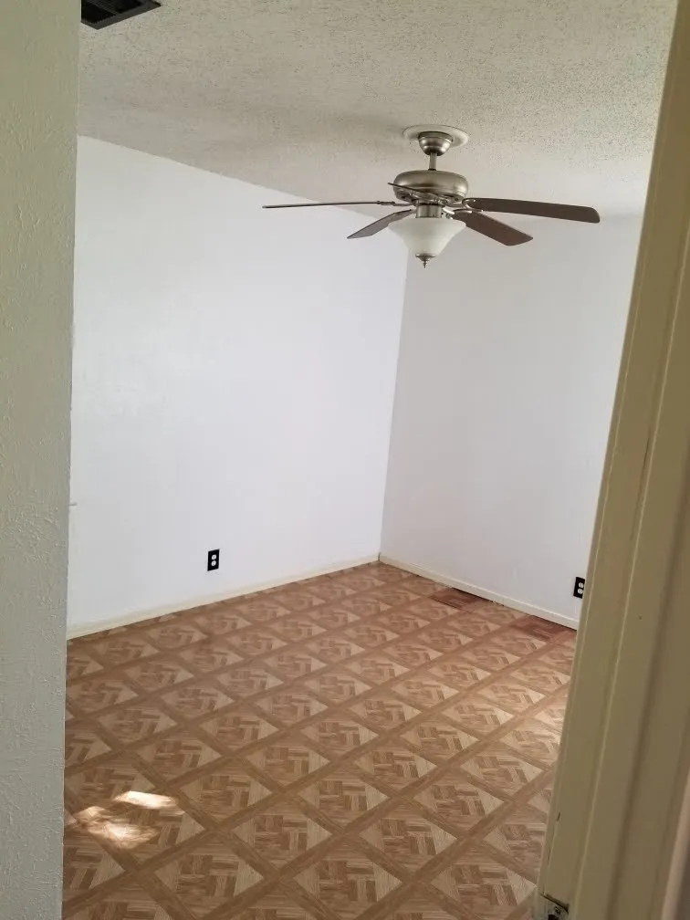 Single Family Residence For Rent in Dallas County , 3261 Santiago Drive, Mesquite, Texas 75150, 4 Bedroom, 2 Bathroom, Garage spaces, 1,065 Sqft, built in 1960, mls#21386855, Real Estate Agent in Mesquite, Homes For Rent in Dallas county, Homes For Rent in Mesquite, Realtor in Mesquite Texas, Real Estate Brokerage Independent Realty Texas, Luminita Cordes Realtor