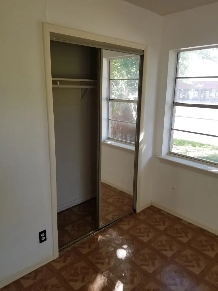 Single Family Residence For Rent in Dallas County , 3261 Santiago Drive, Mesquite, Texas 75150, 4 Bedroom, 2 Bathroom, Garage spaces, 1,065 Sqft, built in 1960, mls#21386855, Real Estate Agent in Mesquite, Homes For Rent in Dallas county, Homes For Rent in Mesquite, Realtor in Mesquite Texas, Real Estate Brokerage Independent Realty Texas, Luminita Cordes Realtor