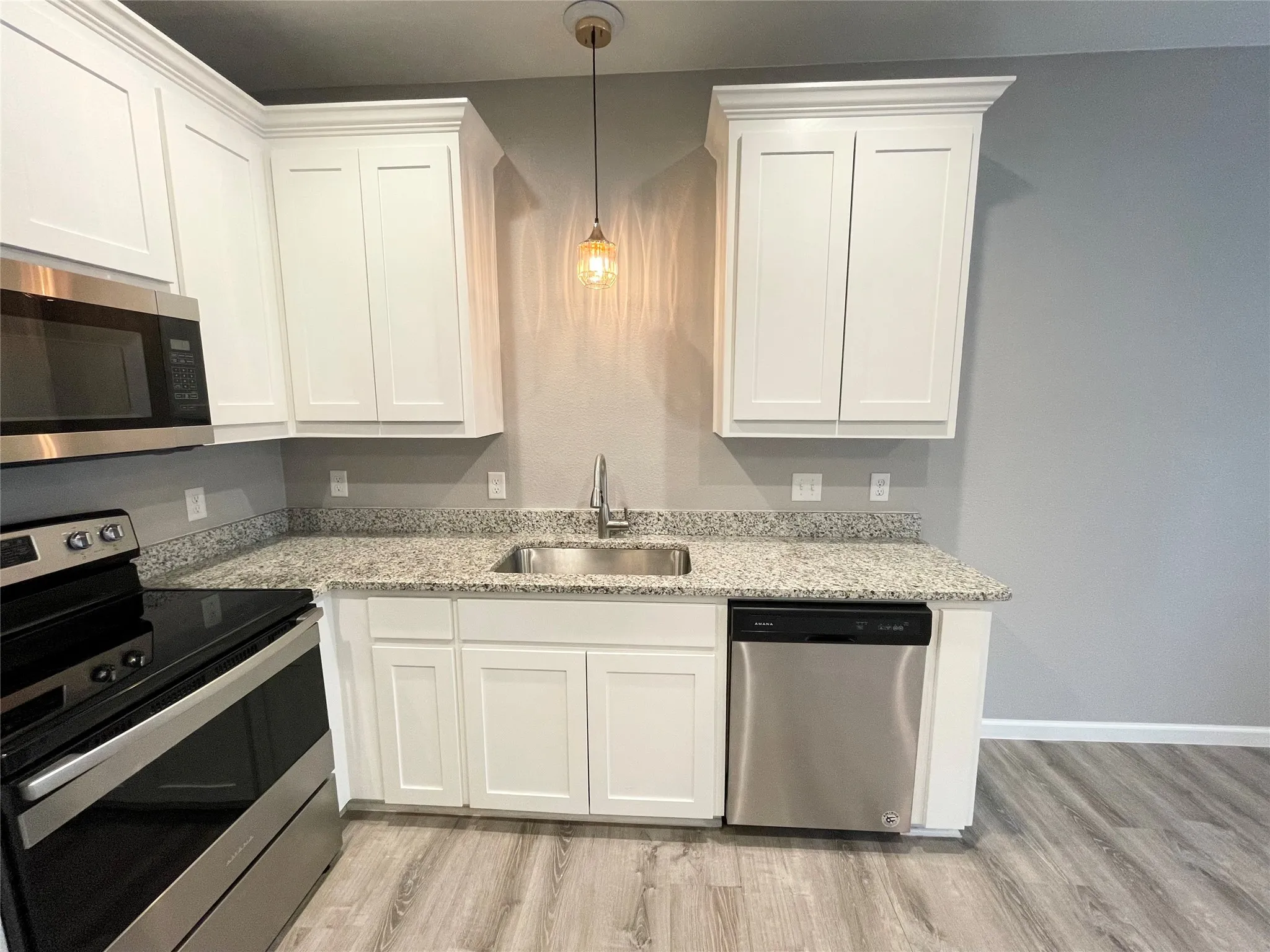 Townhouse For Rent in Parker County , 120 Ridgmar Drive 103, Weatherford, Texas 76088, 3 Bedroom, 3 Bathroom, 1 Garage spaces, 1,389 Sqft, built in 2019, mls#21386849, Real Estate Agent in Weatherford, Homes For Rent in Parker county, Homes For Rent in Weatherford, Realtor in Weatherford Texas, Real Estate Brokerage Independent Realty Texas, Luminita Cordes Realtor
