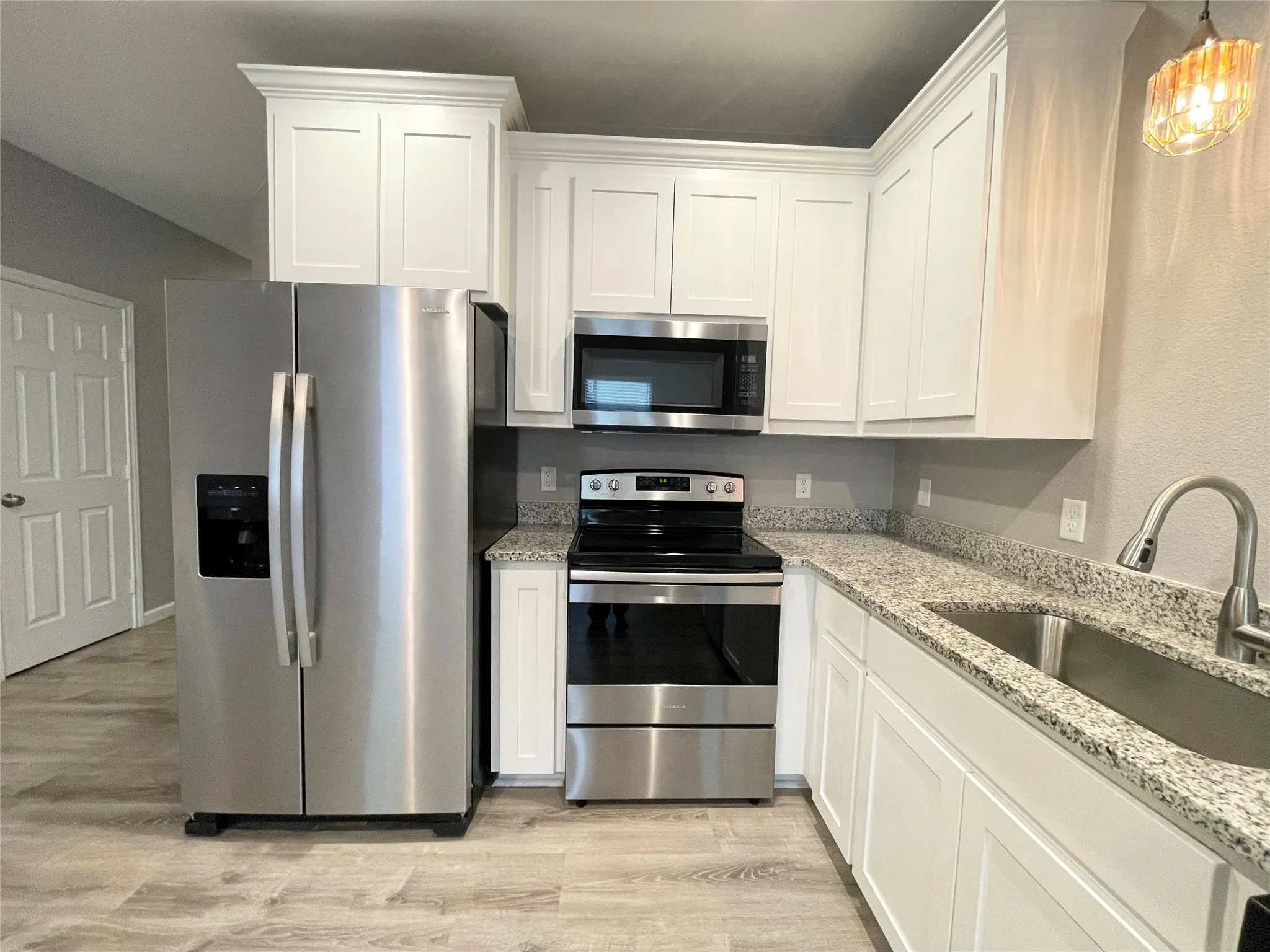 Townhouse For Rent in Parker County , 120 Ridgmar Drive 103, Weatherford, Texas 76088, 3 Bedroom, 3 Bathroom, 1 Garage spaces, 1,389 Sqft, built in 2019, mls#21386849, Real Estate Agent in Weatherford, Homes For Rent in Parker county, Homes For Rent in Weatherford, Realtor in Weatherford Texas, Real Estate Brokerage Independent Realty Texas, Luminita Cordes Realtor