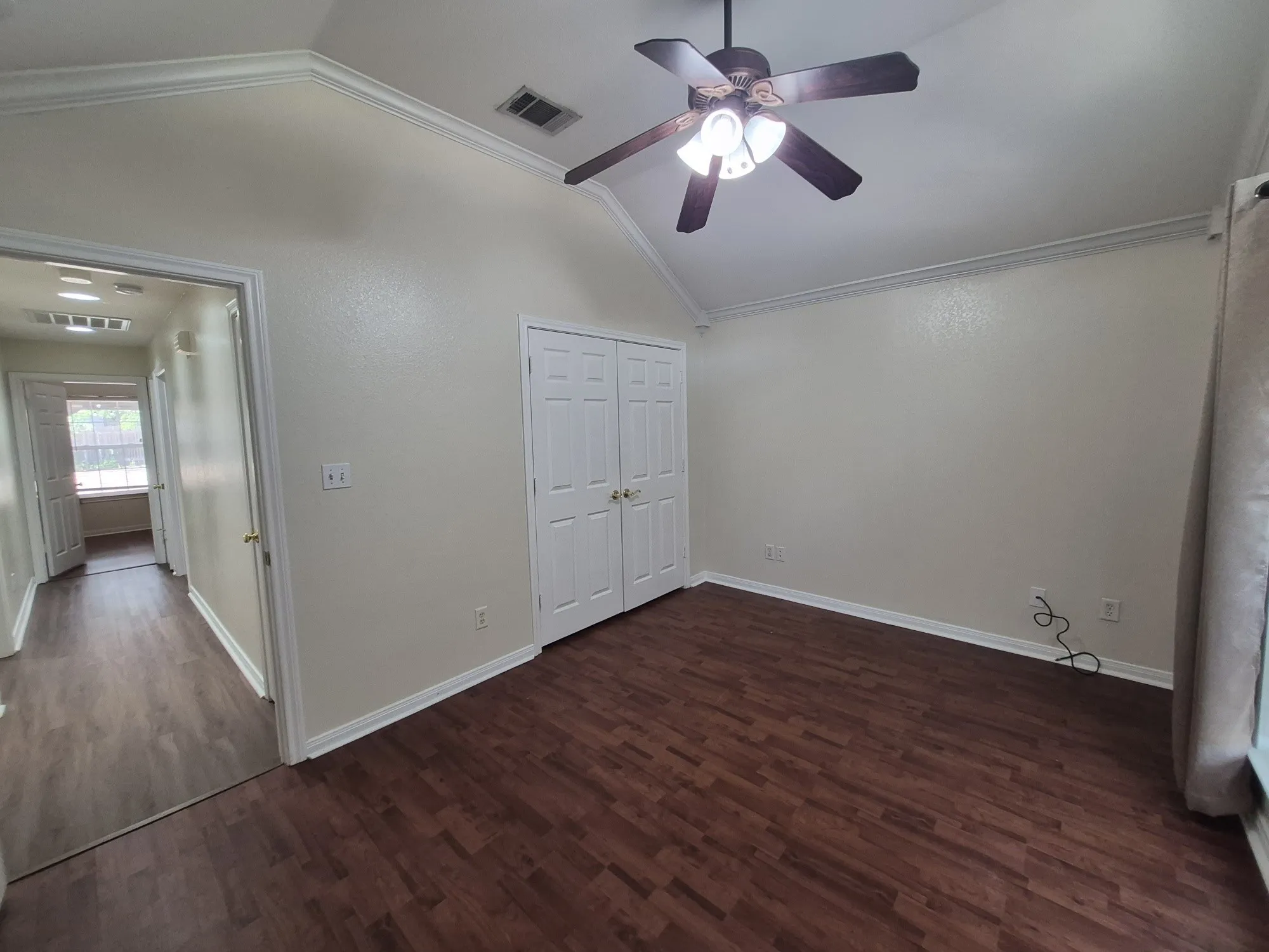 Single Family Residence For Sale in Mc Lennan County , 5517 Stillhouse Hollow, Waco, Texas 76708, 4 Bedroom, 2 Bathroom, 2 Garage spaces, 1,823 Sqft, built in 2003, mls#21386211, Real Estate Agent in Waco, Homes For Sale in Mc Lennan county, Homes For Sale in Waco, Realtor in Waco Texas, Real Estate Brokerage Independent Realty Texas, Luminita Cordes Realtor