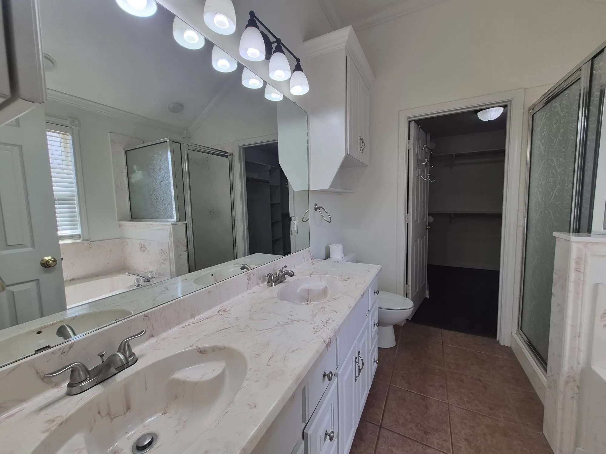 Single Family Residence For Sale in Mc Lennan County , 5517 Stillhouse Hollow, Waco, Texas 76708, 4 Bedroom, 2 Bathroom, 2 Garage spaces, 1,823 Sqft, built in 2003, mls#21386211, Real Estate Agent in Waco, Homes For Sale in Mc Lennan county, Homes For Sale in Waco, Realtor in Waco Texas, Real Estate Brokerage Independent Realty Texas, Luminita Cordes Realtor