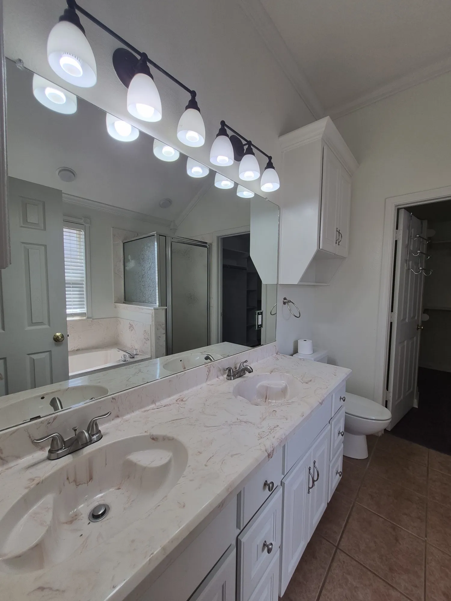 Single Family Residence For Sale in Mc Lennan County , 5517 Stillhouse Hollow, Waco, Texas 76708, 4 Bedroom, 2 Bathroom, 2 Garage spaces, 1,823 Sqft, built in 2003, mls#21386211, Real Estate Agent in Waco, Homes For Sale in Mc Lennan county, Homes For Sale in Waco, Realtor in Waco Texas, Real Estate Brokerage Independent Realty Texas, Luminita Cordes Realtor