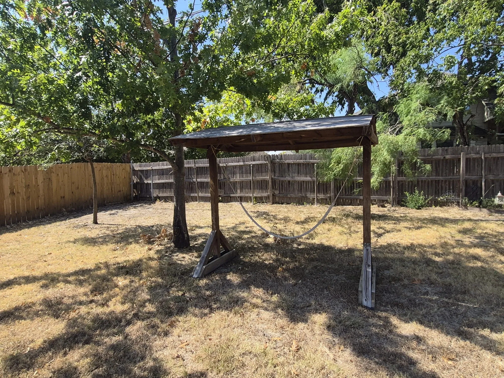 Single Family Residence For Sale in Mc Lennan County , 5517 Stillhouse Hollow, Waco, Texas 76708, 4 Bedroom, 2 Bathroom, 2 Garage spaces, 1,823 Sqft, built in 2003, mls#21386211, Real Estate Agent in Waco, Homes For Sale in Mc Lennan county, Homes For Sale in Waco, Realtor in Waco Texas, Real Estate Brokerage Independent Realty Texas, Luminita Cordes Realtor