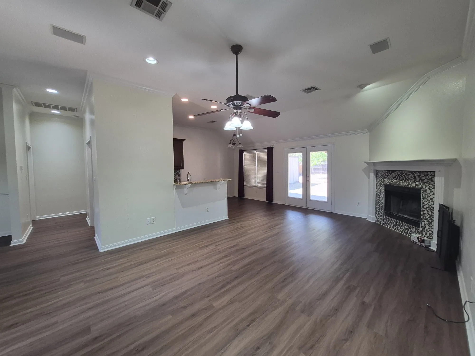 Single Family Residence For Sale in Mc Lennan County , 5517 Stillhouse Hollow, Waco, Texas 76708, 4 Bedroom, 2 Bathroom, 2 Garage spaces, 1,823 Sqft, built in 2003, mls#21386211, Real Estate Agent in Waco, Homes For Sale in Mc Lennan county, Homes For Sale in Waco, Realtor in Waco Texas, Real Estate Brokerage Independent Realty Texas, Luminita Cordes Realtor
