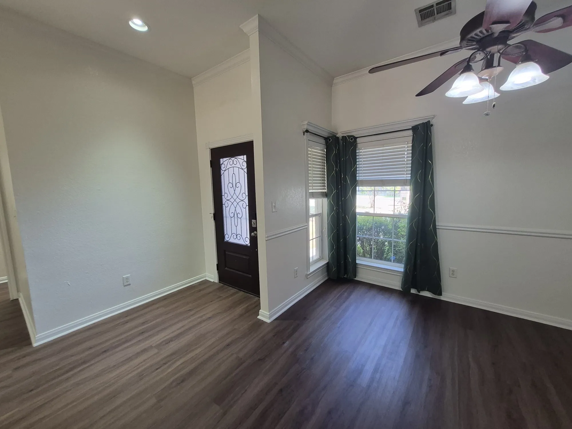 Single Family Residence For Sale in Mc Lennan County , 5517 Stillhouse Hollow, Waco, Texas 76708, 4 Bedroom, 2 Bathroom, 2 Garage spaces, 1,823 Sqft, built in 2003, mls#21386211, Real Estate Agent in Waco, Homes For Sale in Mc Lennan county, Homes For Sale in Waco, Realtor in Waco Texas, Real Estate Brokerage Independent Realty Texas, Luminita Cordes Realtor