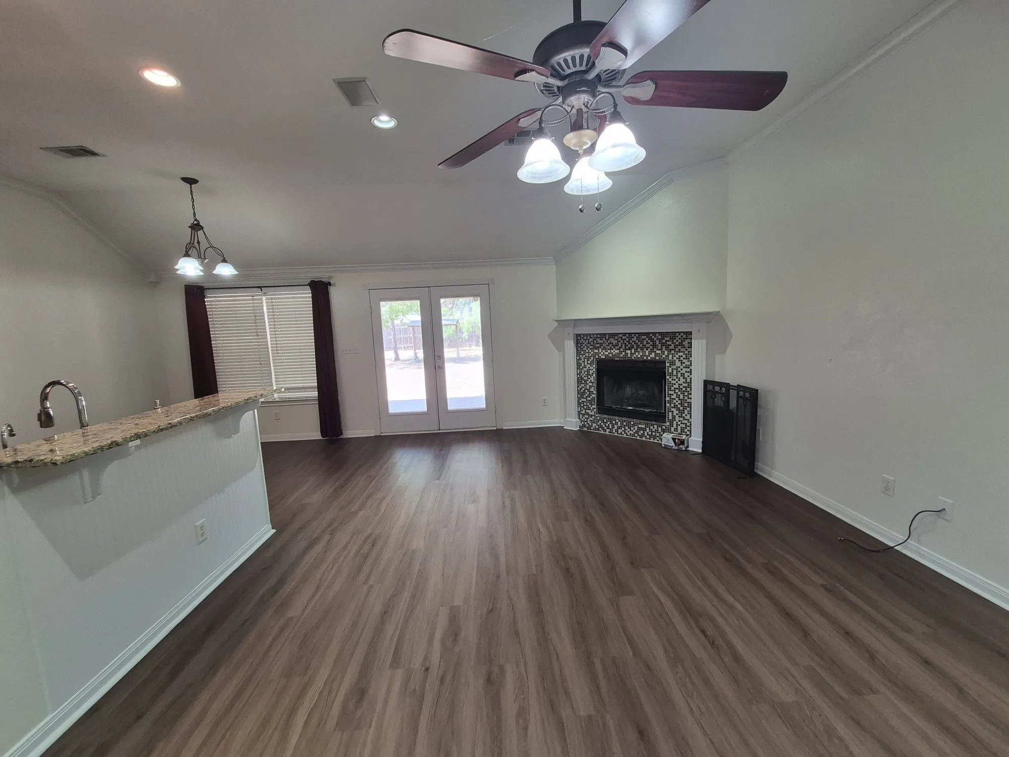 Single Family Residence For Sale in Mc Lennan County , 5517 Stillhouse Hollow, Waco, Texas 76708, 4 Bedroom, 2 Bathroom, 2 Garage spaces, 1,823 Sqft, built in 2003, mls#21386211, Real Estate Agent in Waco, Homes For Sale in Mc Lennan county, Homes For Sale in Waco, Realtor in Waco Texas, Real Estate Brokerage Independent Realty Texas, Luminita Cordes Realtor