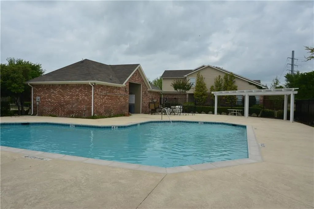 Townhouse For Rent in Collin County , 8609 Heather Ridge Drive, Plano, Texas 75024, 2 Bedroom, 2 Bathroom, 2 Garage spaces, 1,346 Sqft, built in 2001, mls#21386836, Real Estate Agent in Plano, Homes For Rent in Collin county, Homes For Rent in Plano, Realtor in Plano Texas, Real Estate Brokerage Independent Realty Texas, Luminita Cordes Realtor