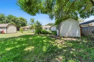 Single Family Residence For Rent in Dallas County , 2221 Varsity Drive, Grand Prairie, Texas 75051, 4 Bedroom, 2 Bathroom, Garage spaces, 1,800 Sqft, built in 1950, mls#21386866, Real Estate Agent in Grand Prairie, Homes For Rent in Dallas county, Homes For Rent in Grand Prairie, Realtor in Grand Prairie Texas, Real Estate Brokerage Independent Realty Texas, Luminita Cordes Realtor