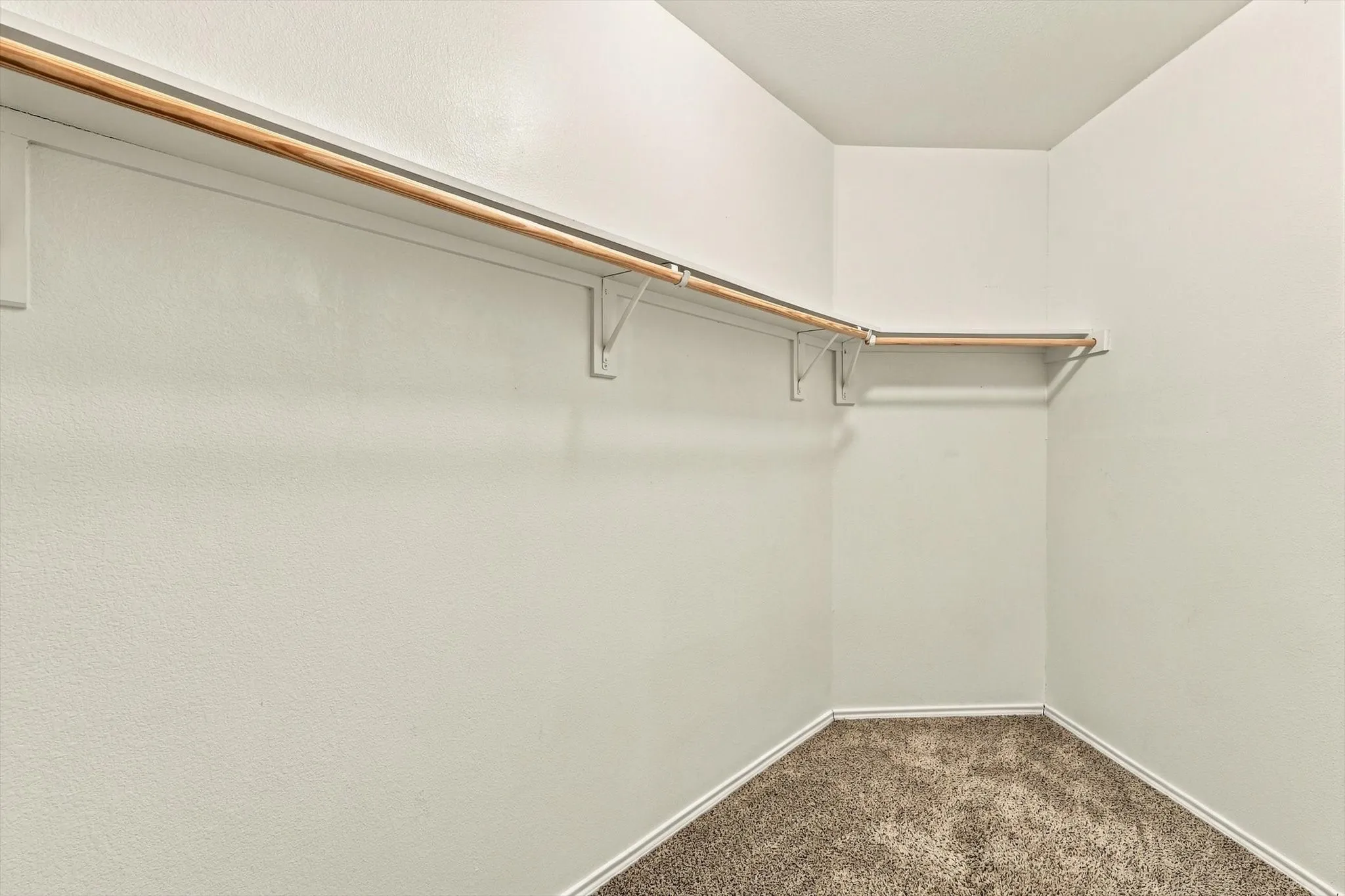 Single Family Residence For Rent in Dallas County , 2515 Wynngate Drive, Seagoville, Texas 75159, 3 Bedroom, 2 Bathroom, 2 Garage spaces, 1,489 Sqft, built in 2010, mls#21385122, Real Estate Agent in Seagoville, Homes For Rent in Dallas county, Homes For Rent in Seagoville, Realtor in Seagoville Texas, Real Estate Brokerage Independent Realty Texas, Luminita Cordes Realtor