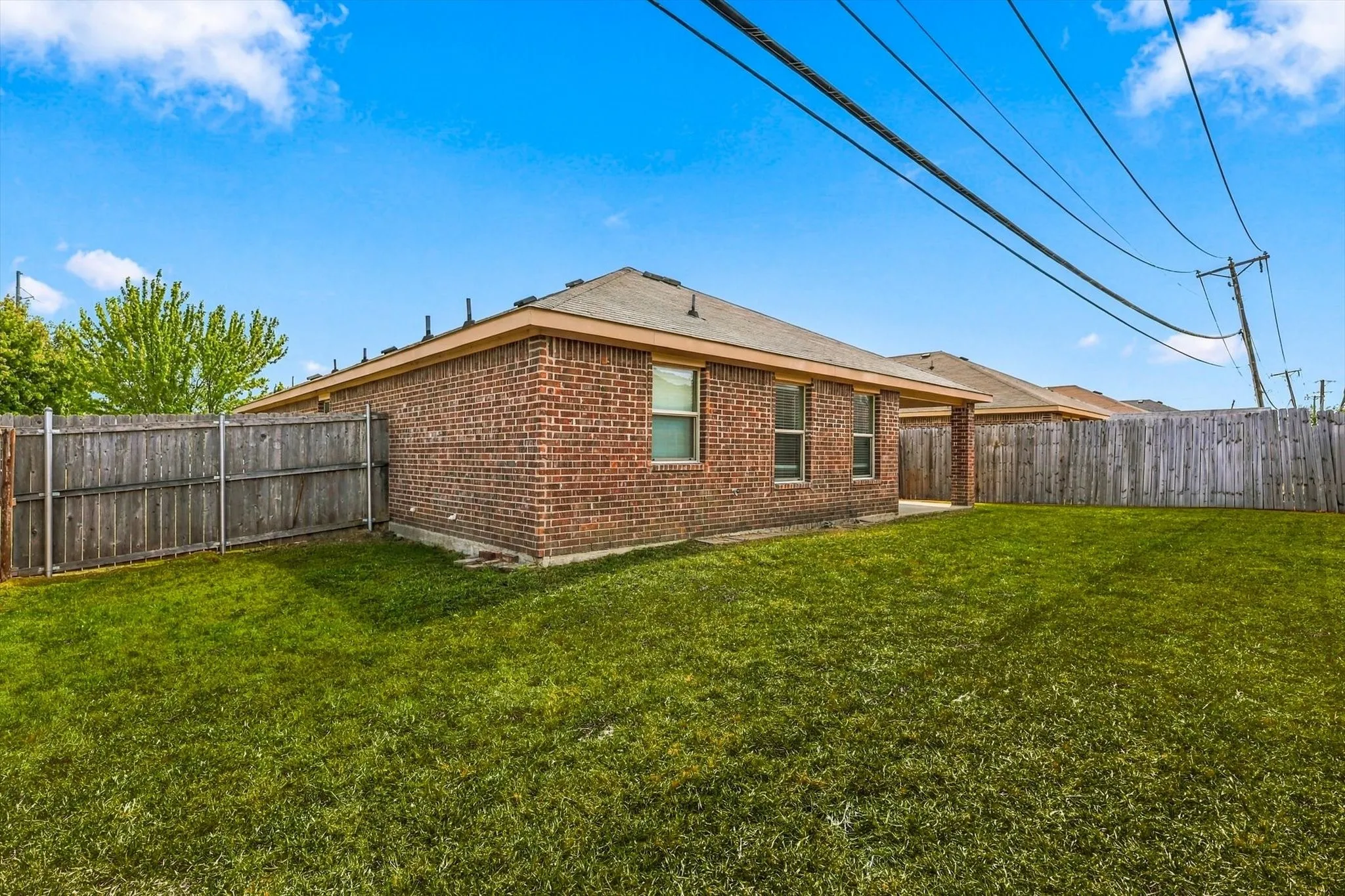 Single Family Residence For Rent in Dallas County , 2515 Wynngate Drive, Seagoville, Texas 75159, 3 Bedroom, 2 Bathroom, 2 Garage spaces, 1,489 Sqft, built in 2010, mls#21385122, Real Estate Agent in Seagoville, Homes For Rent in Dallas county, Homes For Rent in Seagoville, Realtor in Seagoville Texas, Real Estate Brokerage Independent Realty Texas, Luminita Cordes Realtor