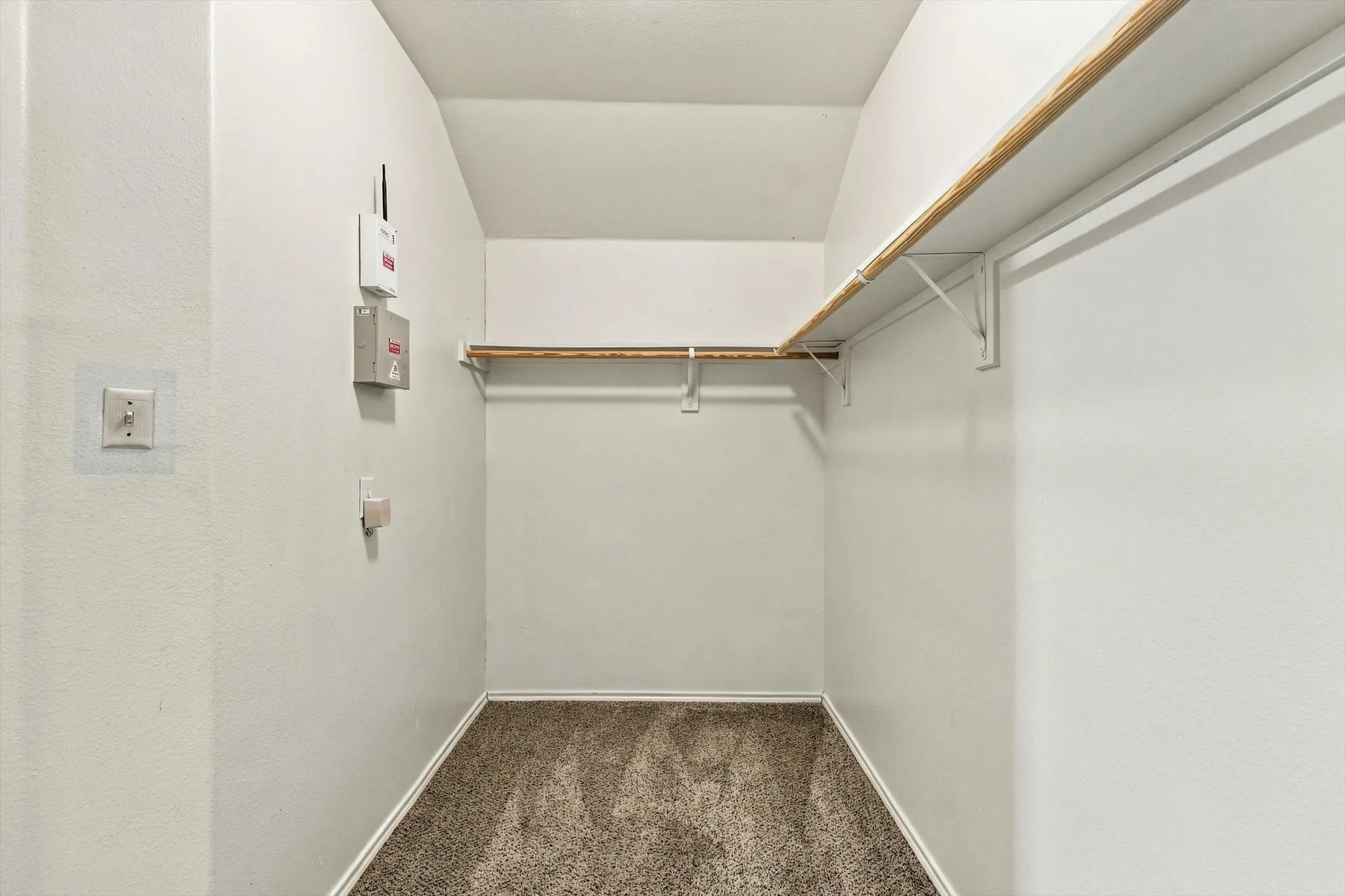 Single Family Residence For Rent in Dallas County , 2515 Wynngate Drive, Seagoville, Texas 75159, 3 Bedroom, 2 Bathroom, 2 Garage spaces, 1,489 Sqft, built in 2010, mls#21385122, Real Estate Agent in Seagoville, Homes For Rent in Dallas county, Homes For Rent in Seagoville, Realtor in Seagoville Texas, Real Estate Brokerage Independent Realty Texas, Luminita Cordes Realtor