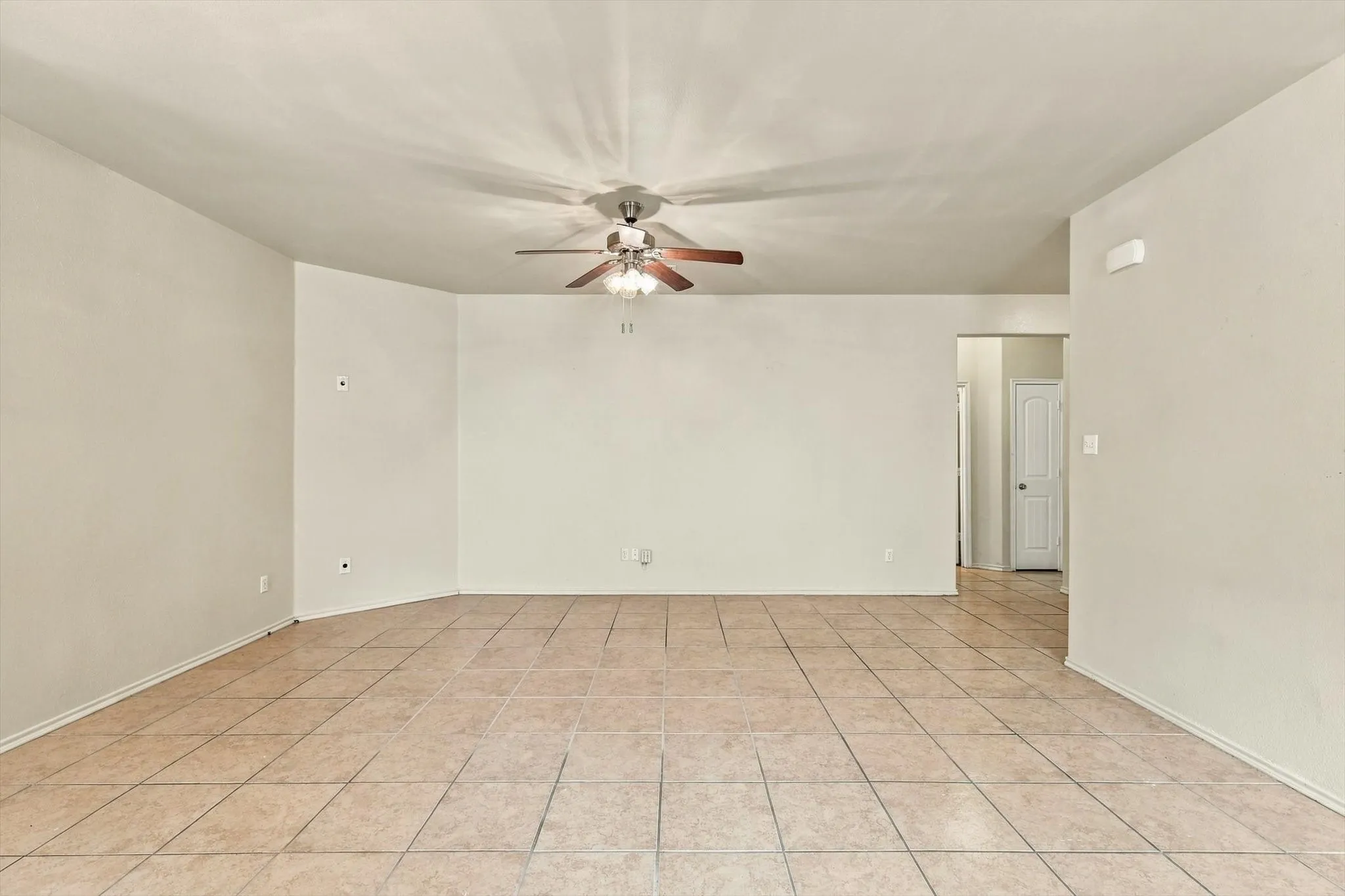 Single Family Residence For Rent in Dallas County , 2515 Wynngate Drive, Seagoville, Texas 75159, 3 Bedroom, 2 Bathroom, 2 Garage spaces, 1,489 Sqft, built in 2010, mls#21385122, Real Estate Agent in Seagoville, Homes For Rent in Dallas county, Homes For Rent in Seagoville, Realtor in Seagoville Texas, Real Estate Brokerage Independent Realty Texas, Luminita Cordes Realtor