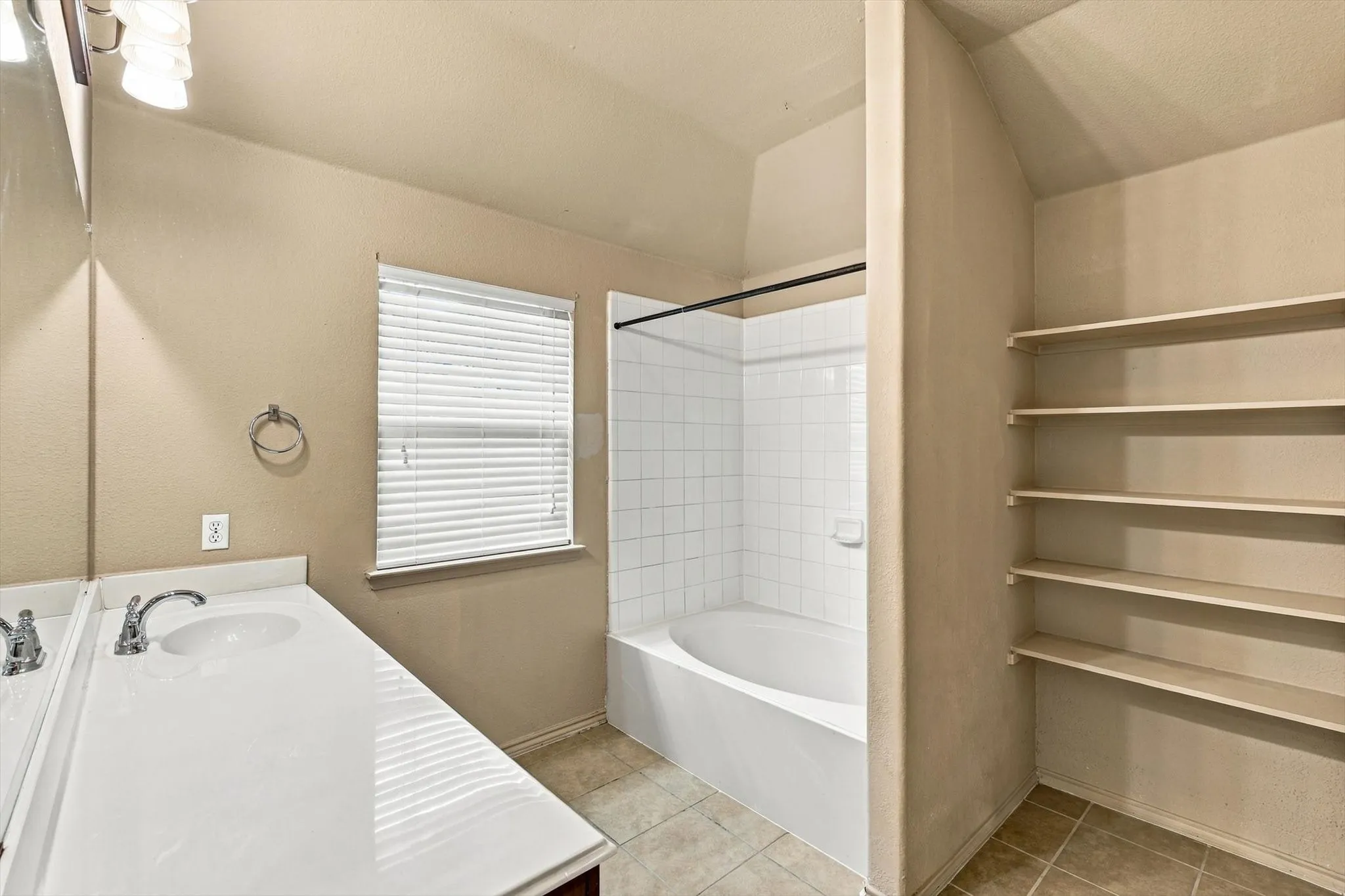 Single Family Residence For Rent in Dallas County , 2515 Wynngate Drive, Seagoville, Texas 75159, 3 Bedroom, 2 Bathroom, 2 Garage spaces, 1,489 Sqft, built in 2010, mls#21385122, Real Estate Agent in Seagoville, Homes For Rent in Dallas county, Homes For Rent in Seagoville, Realtor in Seagoville Texas, Real Estate Brokerage Independent Realty Texas, Luminita Cordes Realtor