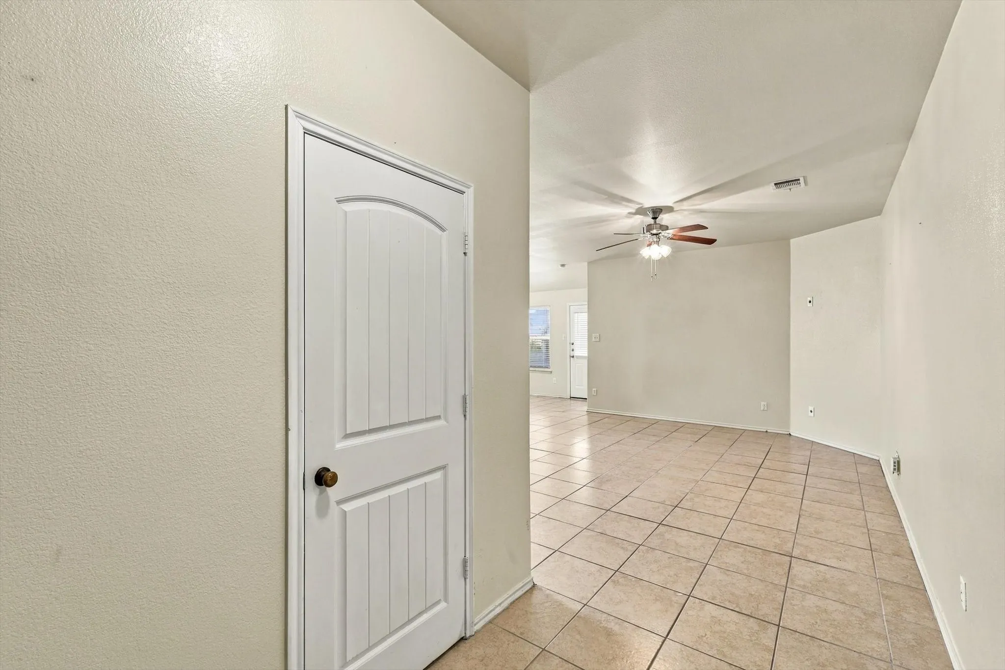 Single Family Residence For Rent in Dallas County , 2515 Wynngate Drive, Seagoville, Texas 75159, 3 Bedroom, 2 Bathroom, 2 Garage spaces, 1,489 Sqft, built in 2010, mls#21385122, Real Estate Agent in Seagoville, Homes For Rent in Dallas county, Homes For Rent in Seagoville, Realtor in Seagoville Texas, Real Estate Brokerage Independent Realty Texas, Luminita Cordes Realtor